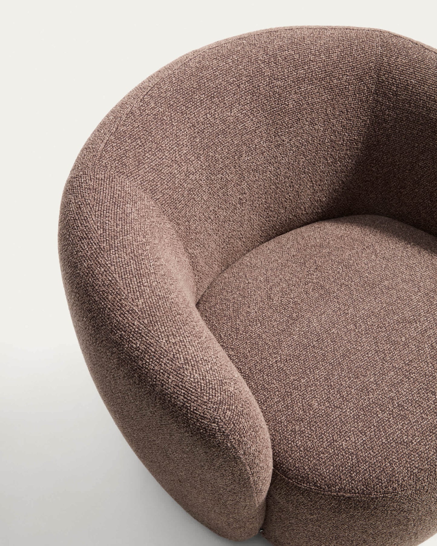 Poltrona girevole Odenia in micro bouclé marrone