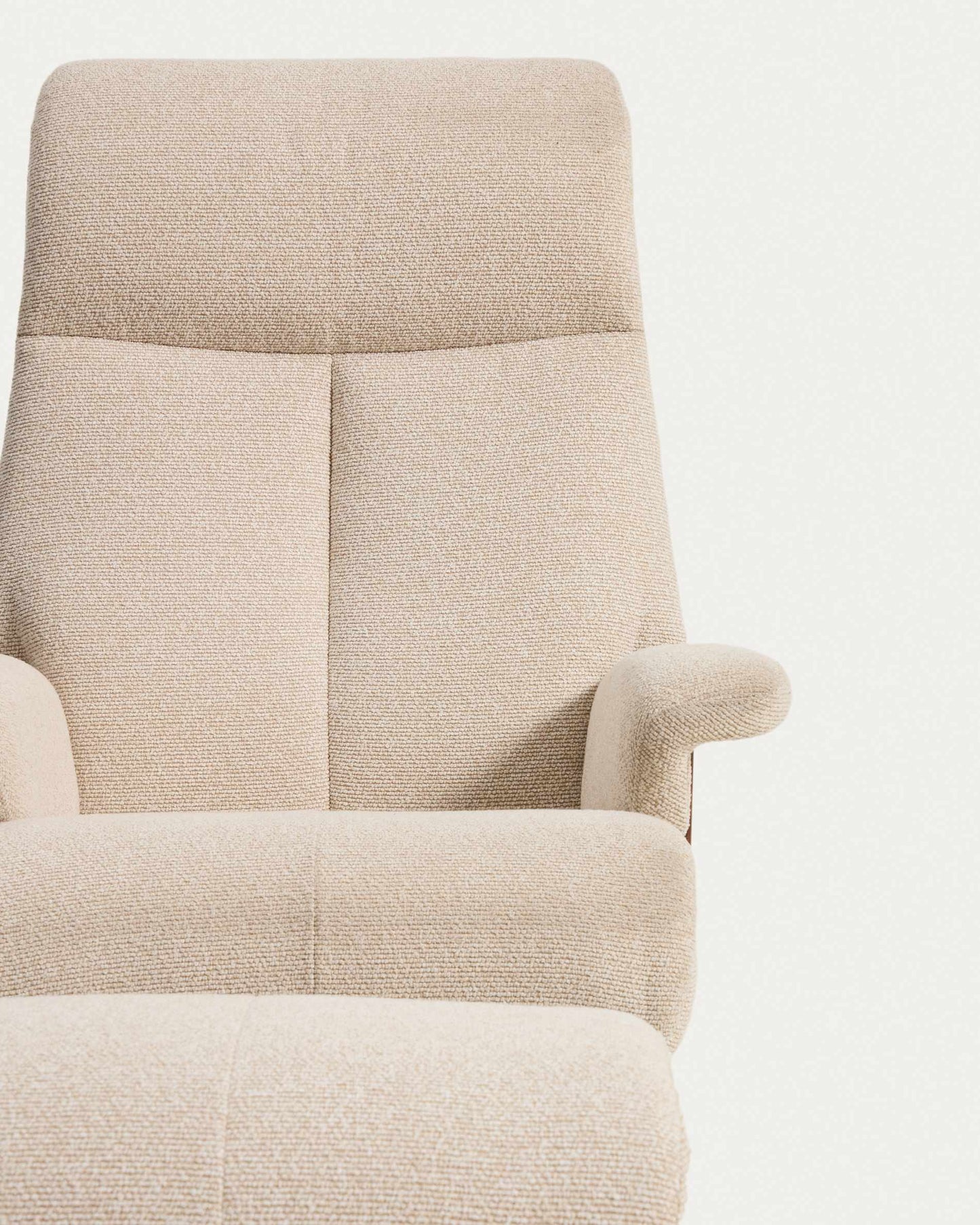 Poltrona girevole reclinabile con poggiapiedi Toriel in micro bouclé beige con gambe in alluminio FSC Mix Credit