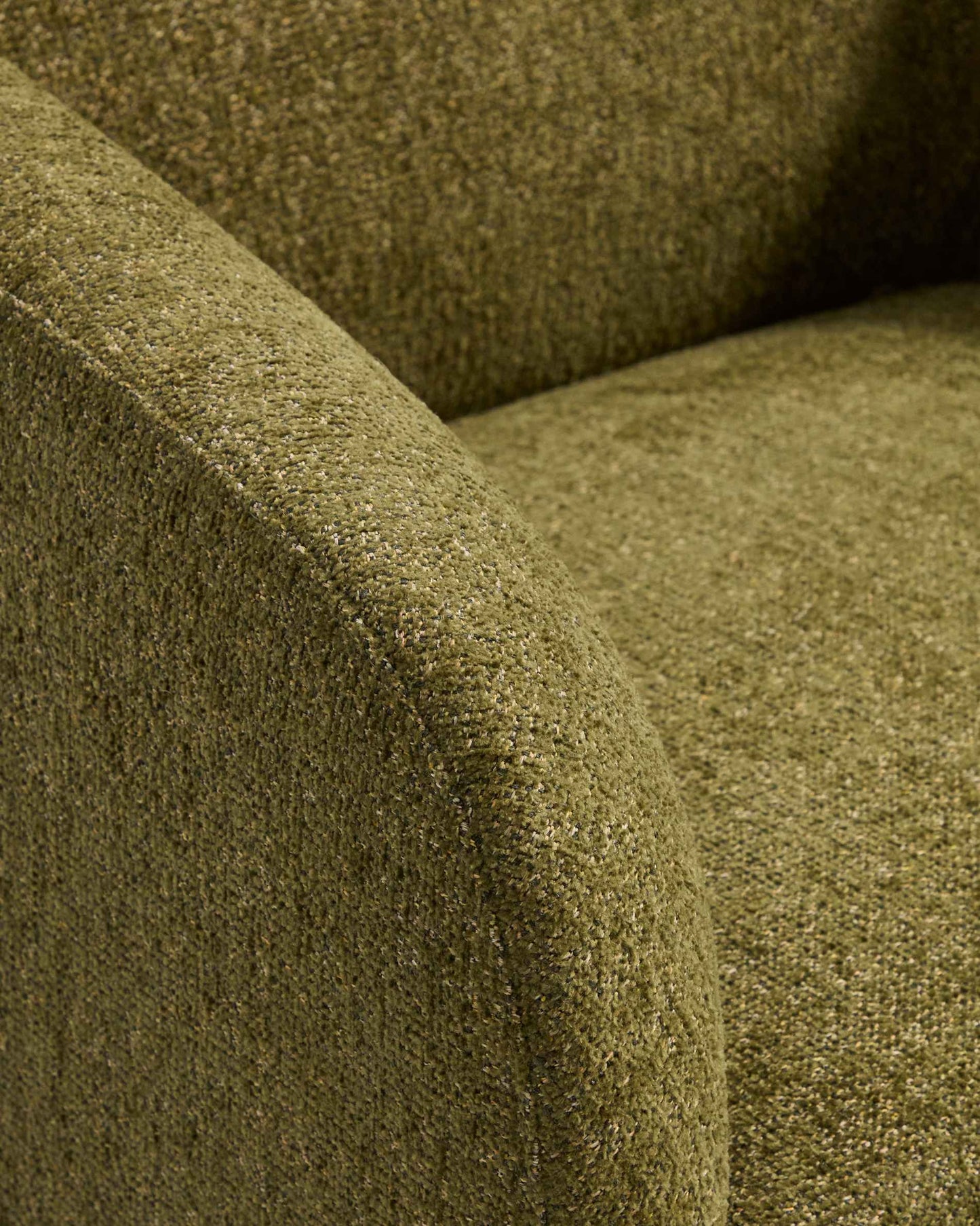 Poltrona Milare in ciniglia verde oliva 83 cm FSC 100%