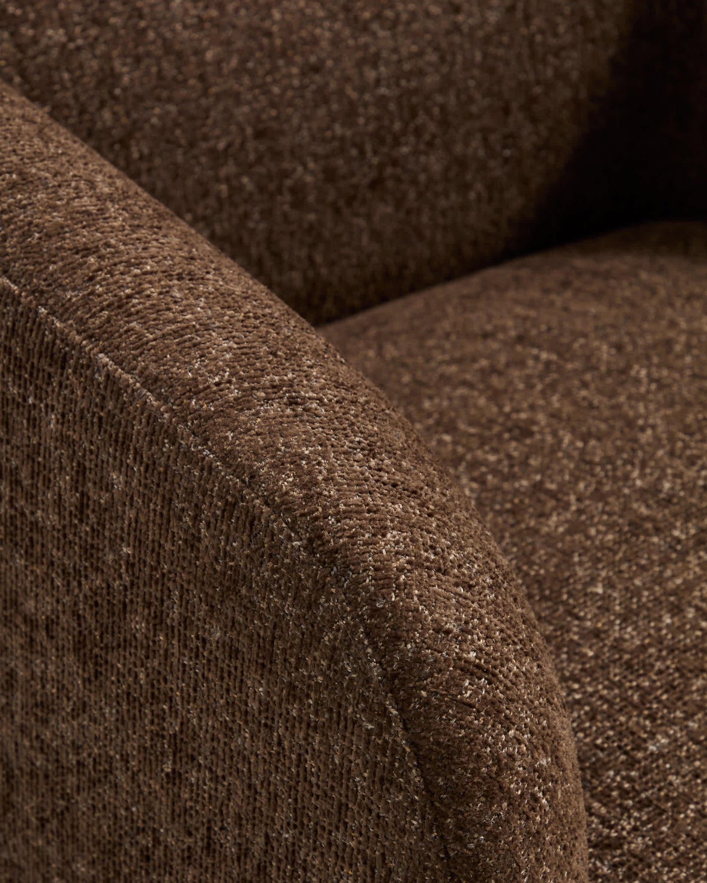 Poltrona Milare in ciniglia marrone cioccolato 83 cm FSC 100%