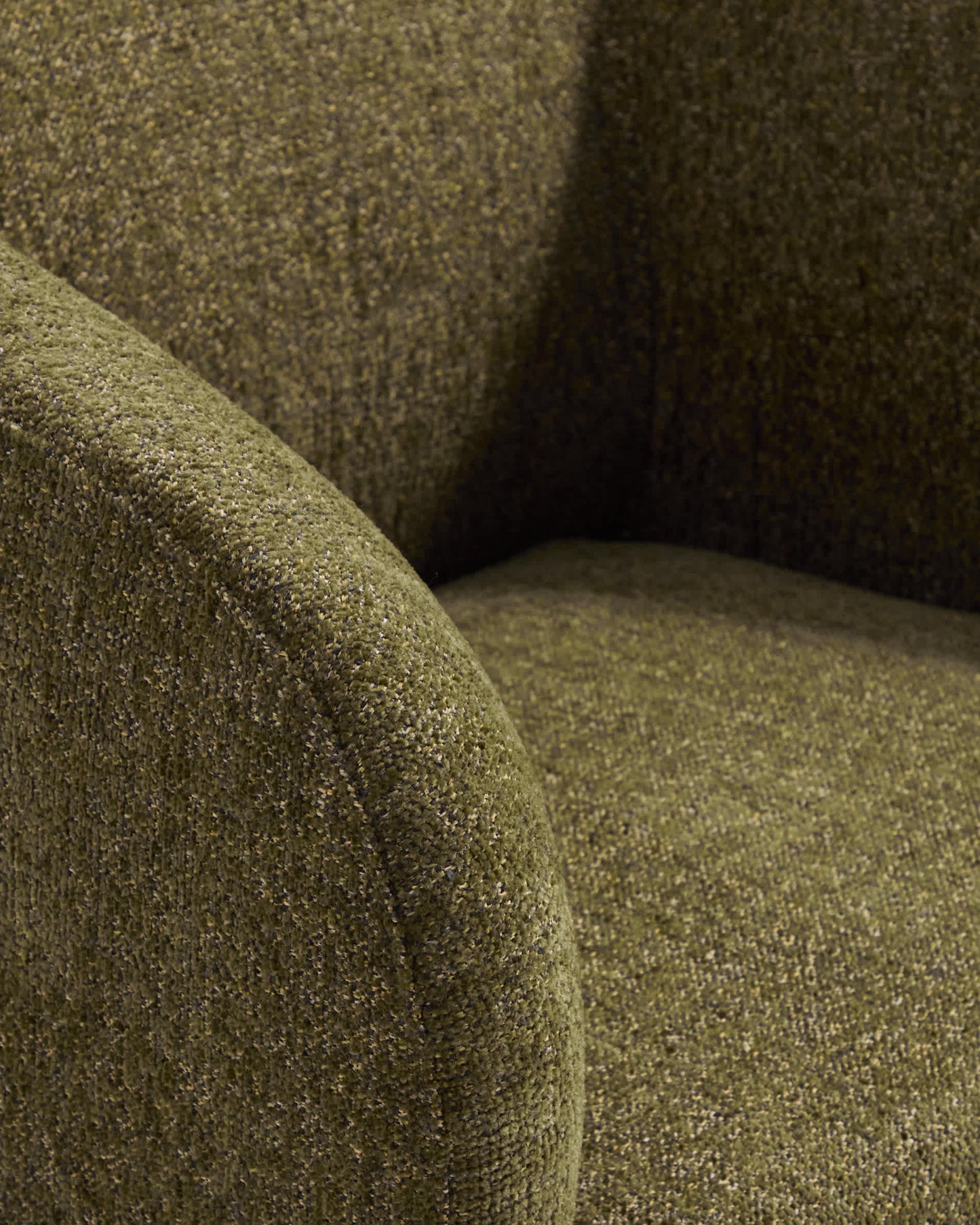 Poltrona Milare in ciniglia verde oliva 73 cm FSC 100%