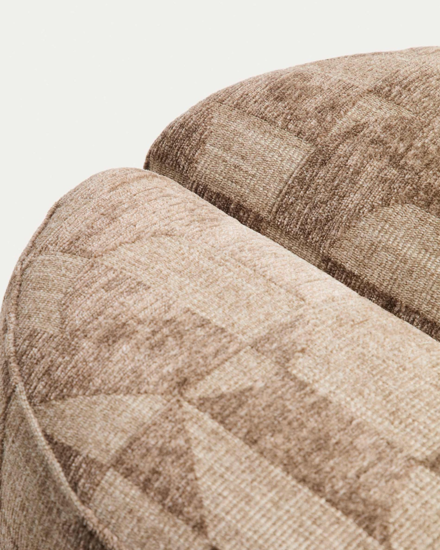 Poggiapiedi rotondo Nedilo in tessuto jacquard con motivo geometrico taupe FSC Mix Credit