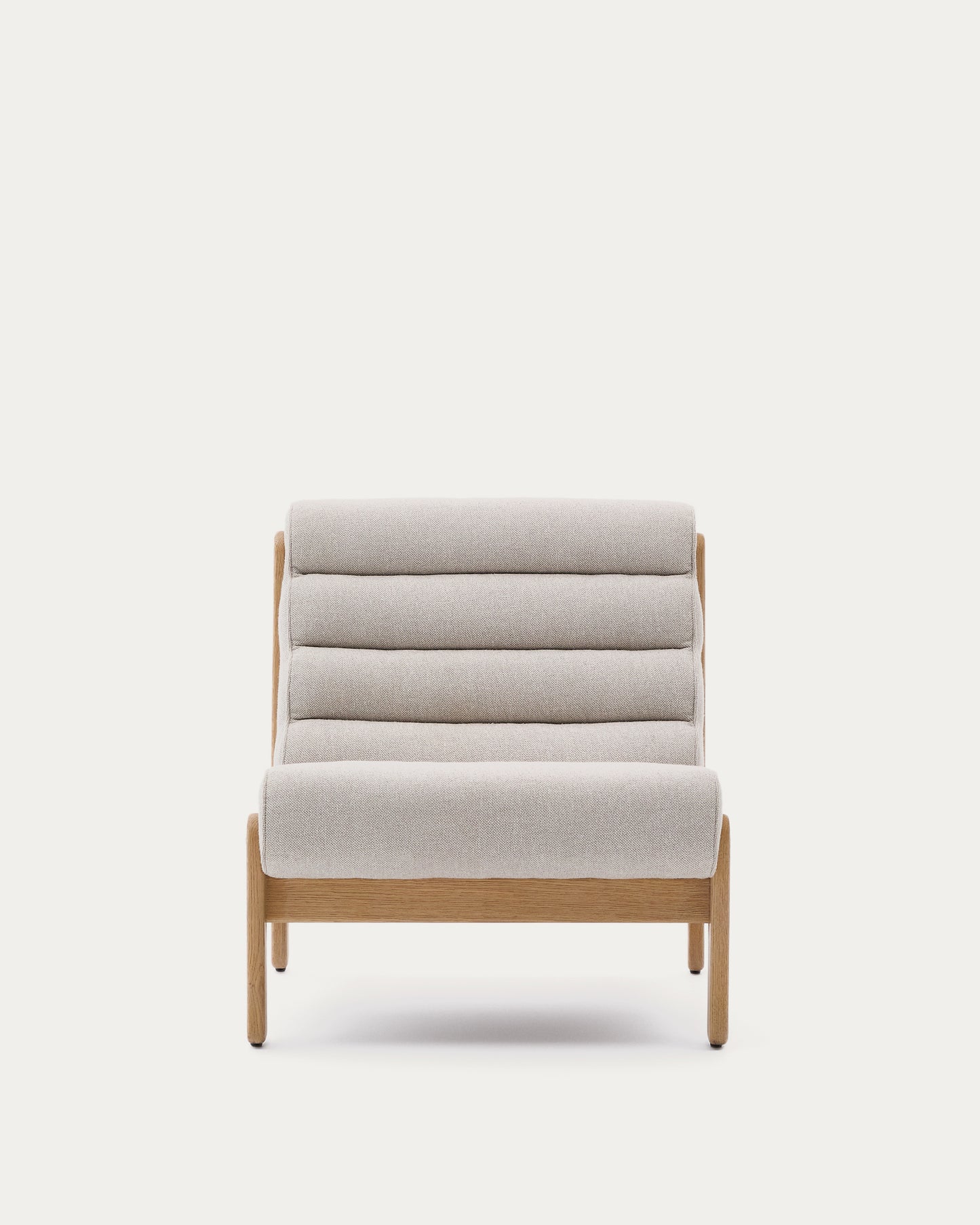 Poltrona Magira beige in rovere massiccio con finitura naturale