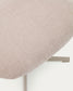 Poggiapiedi Jaspe beige e metallo con finitura grigio