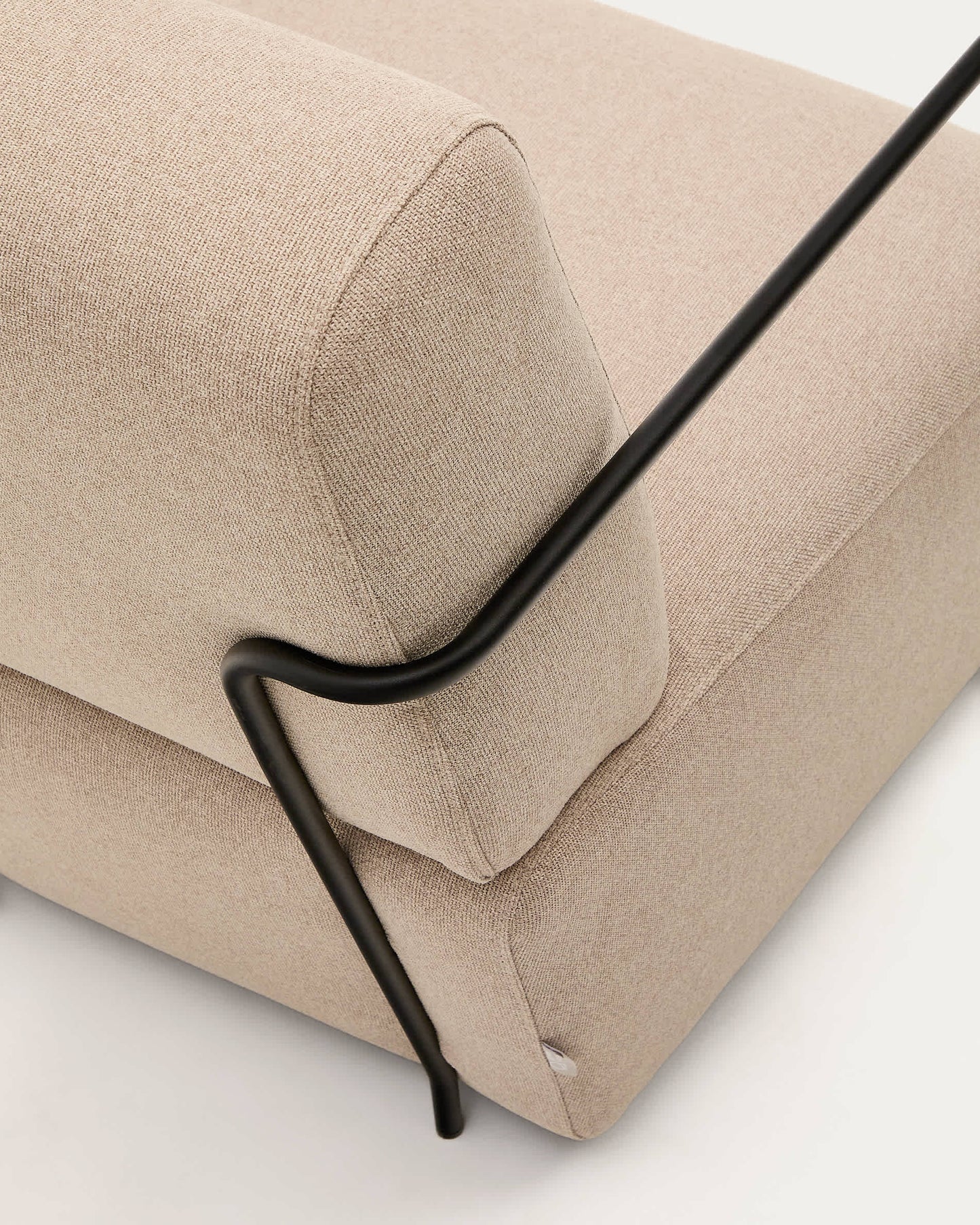 Poltrona Gamer beige e metallo con finitura verniciata nero opaco