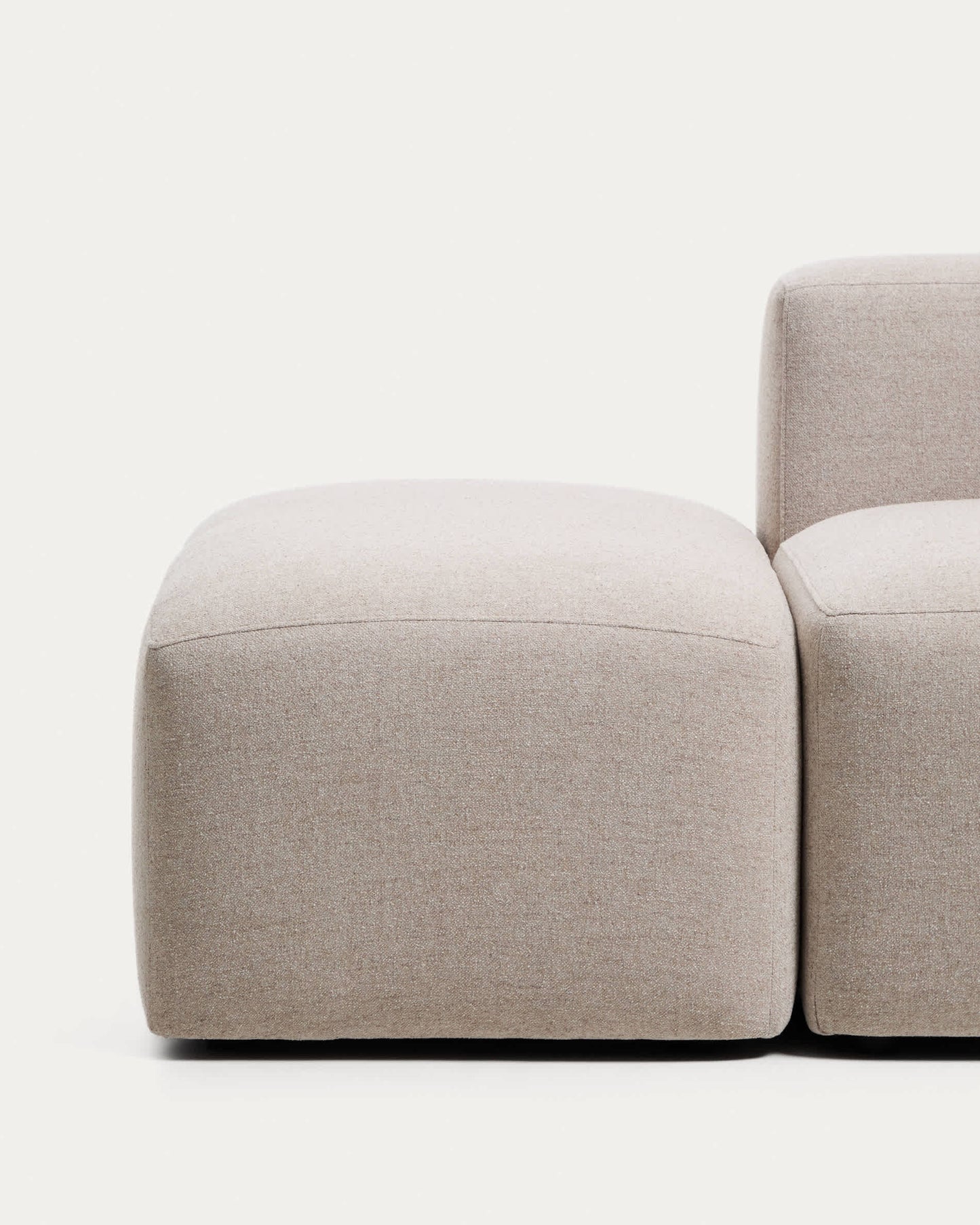 Divano Blok 3 posti con bracciolo destro e pouf terminale in ciniglia beige 270 cm FSC Mix Credit