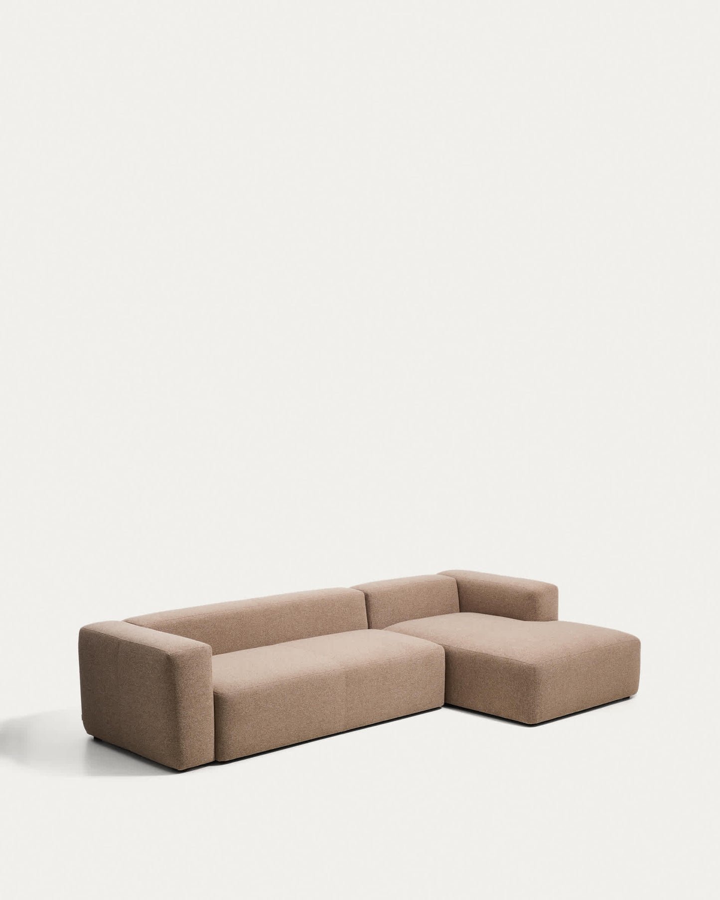 Divano Blok 4 posti in ciniglia marrone con chaise longue destra 330 cm FSC Mix Credit