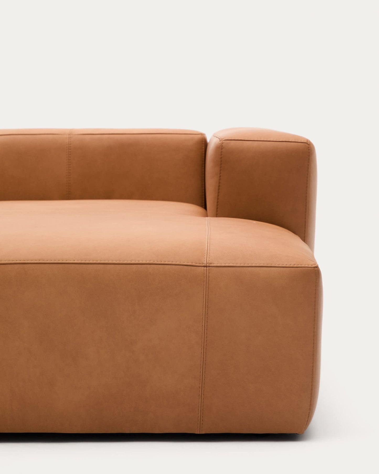 Divano Blok in pelle marrone a 2 posti con chaise longue a destra 240 cm
