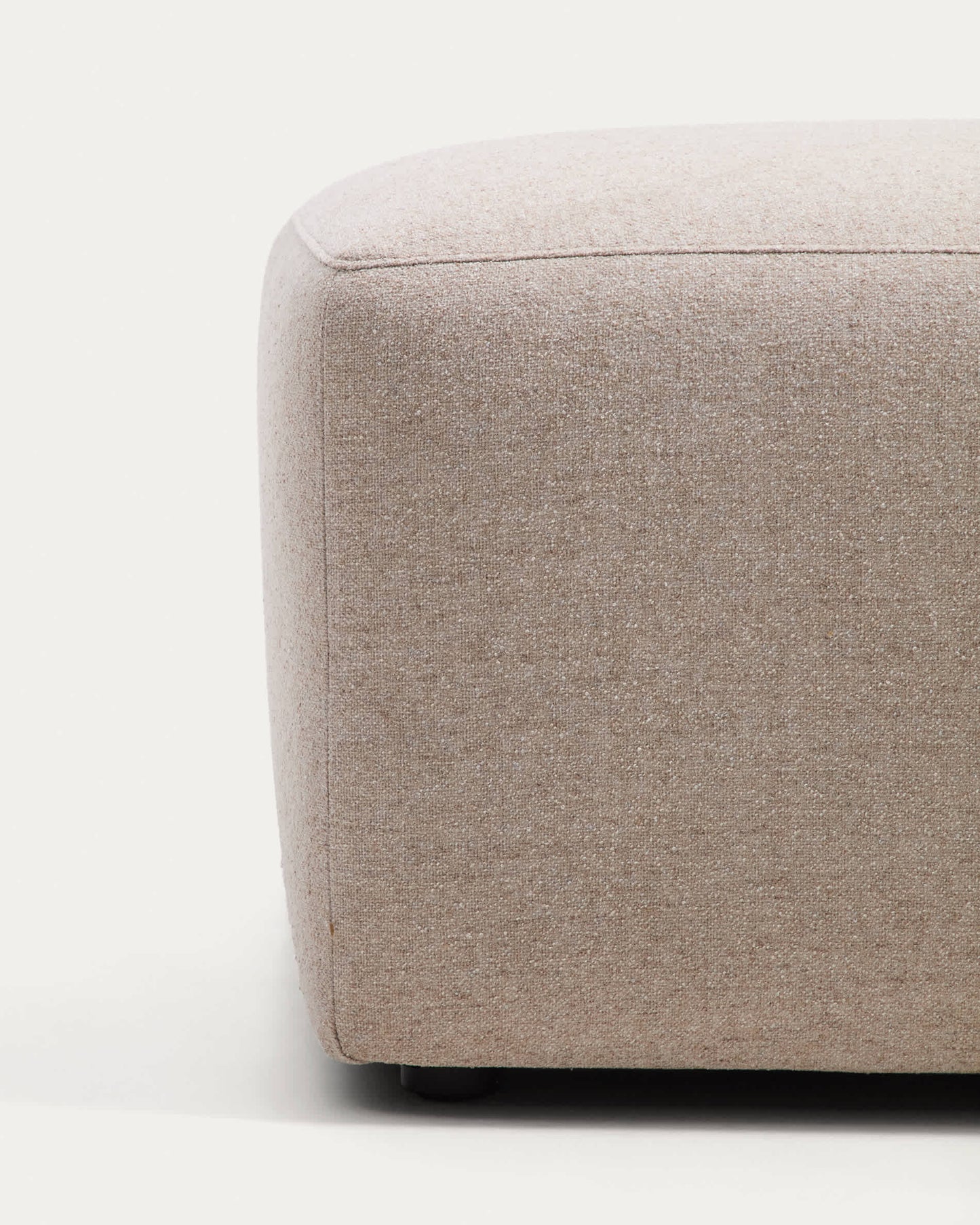 Poggiapiedi Blok in ciniglia beige 90 x 74 cm FSC Mix Credit