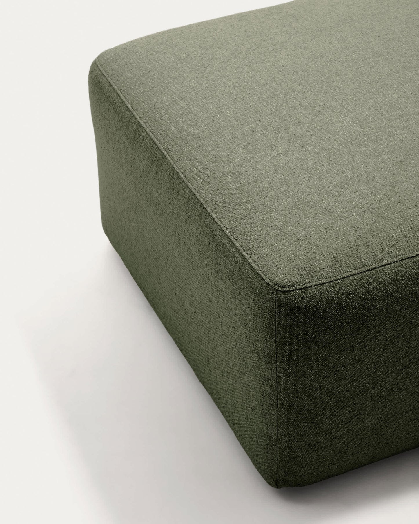 Poggiapiedi Blok in ciniglia verde muschio 90 x 74 cm FSC Mix Credit