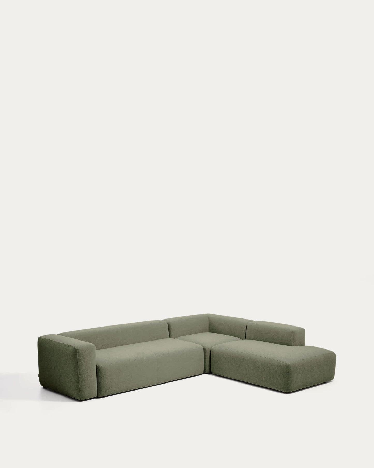 Divano ad angolo Blok 5 posti con terminale destro in ciniglia verde muschio 320 x 255 cm FSC Mix Credit