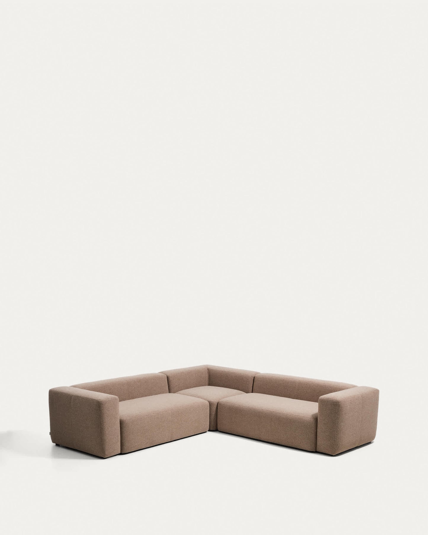 Divano ad angolo Blok 4 posti in ciniglia marrone 290 x 290 cm FSC Mix Credit