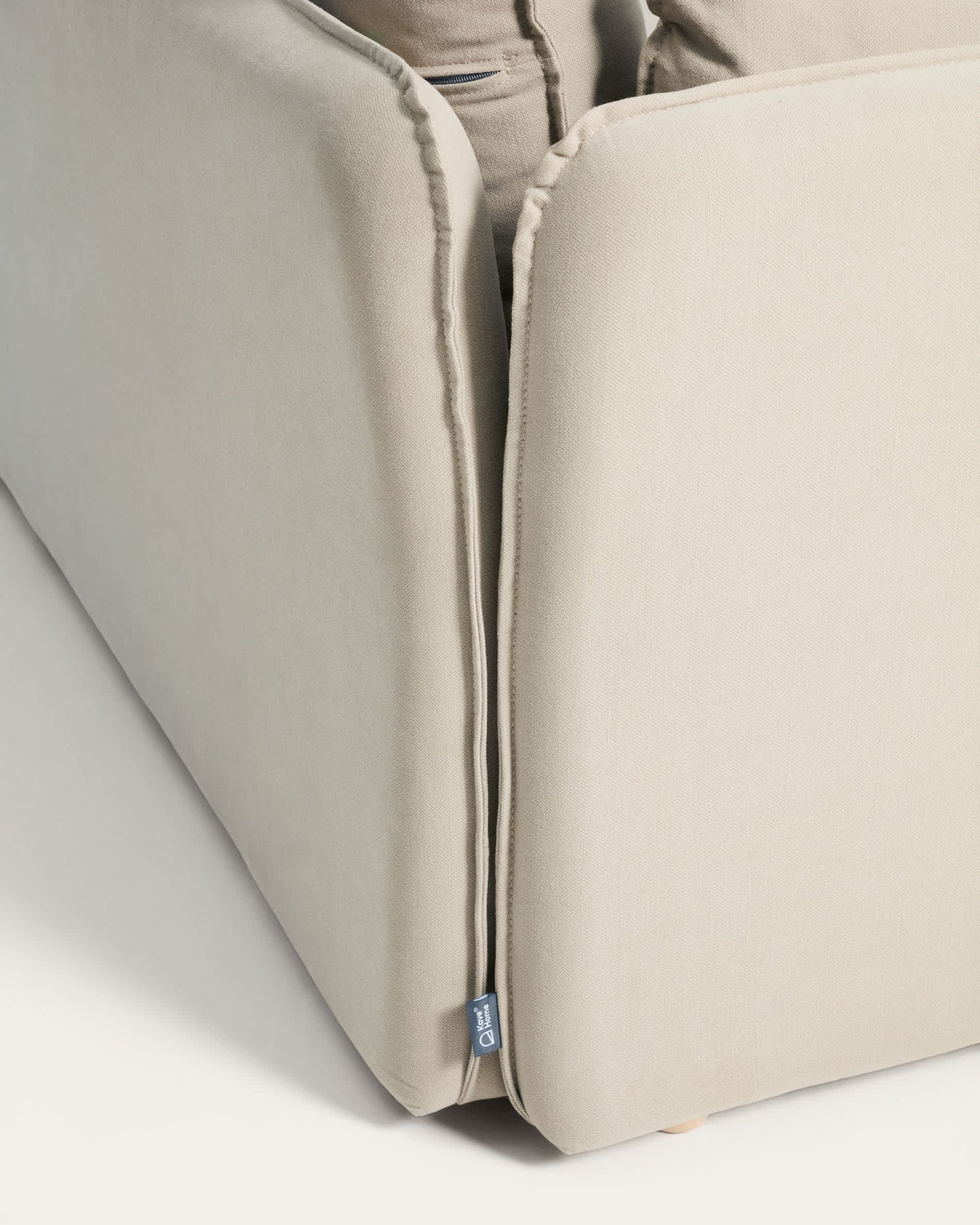 Divano letto Tanit bianco con piedi in legno massello di faggio finitura naturale 210 cm