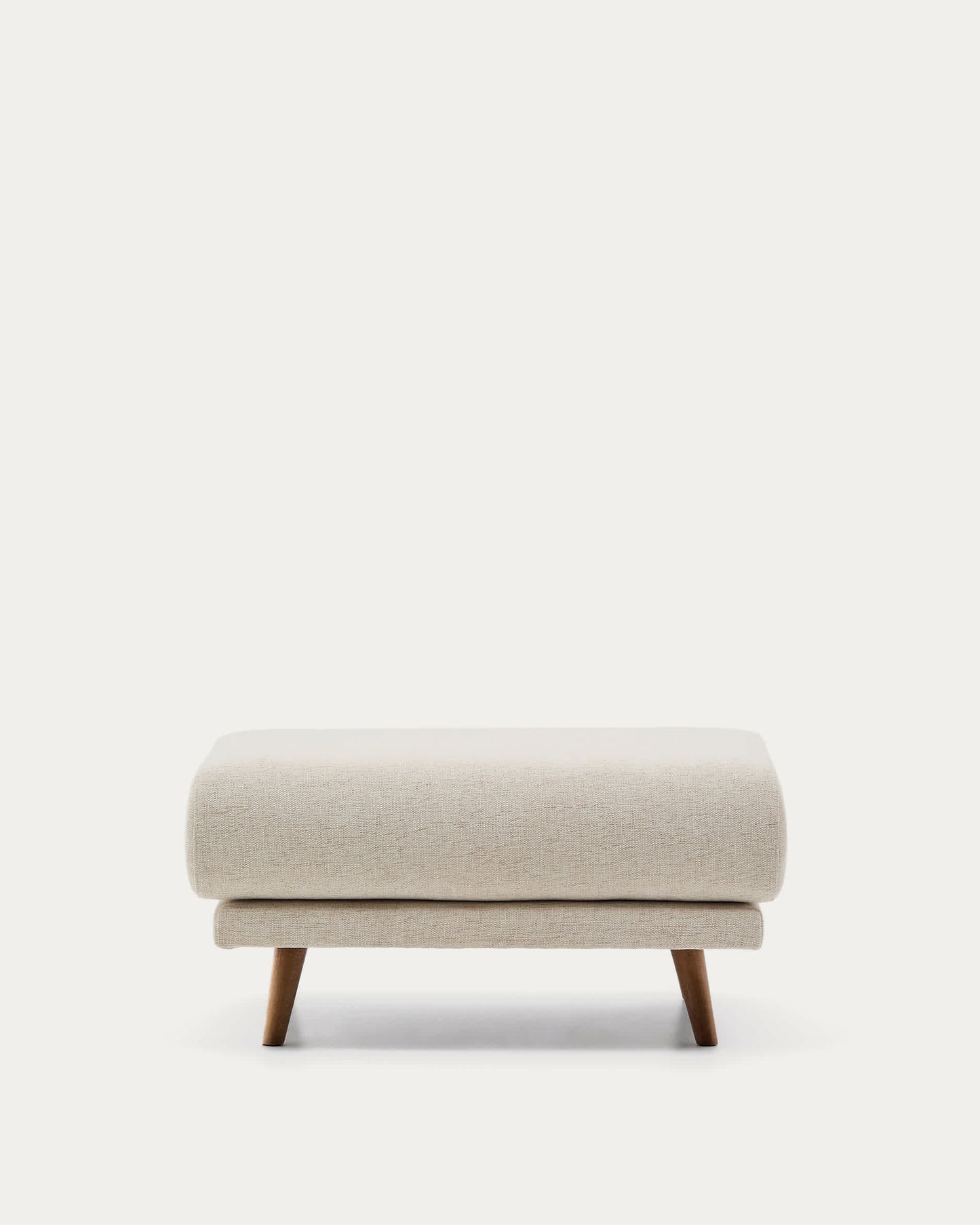 Poggiapiedi Karin in ciniglia beige con gambe in legno massiccio di faggio con finitura tono noce 90 x 70 cm