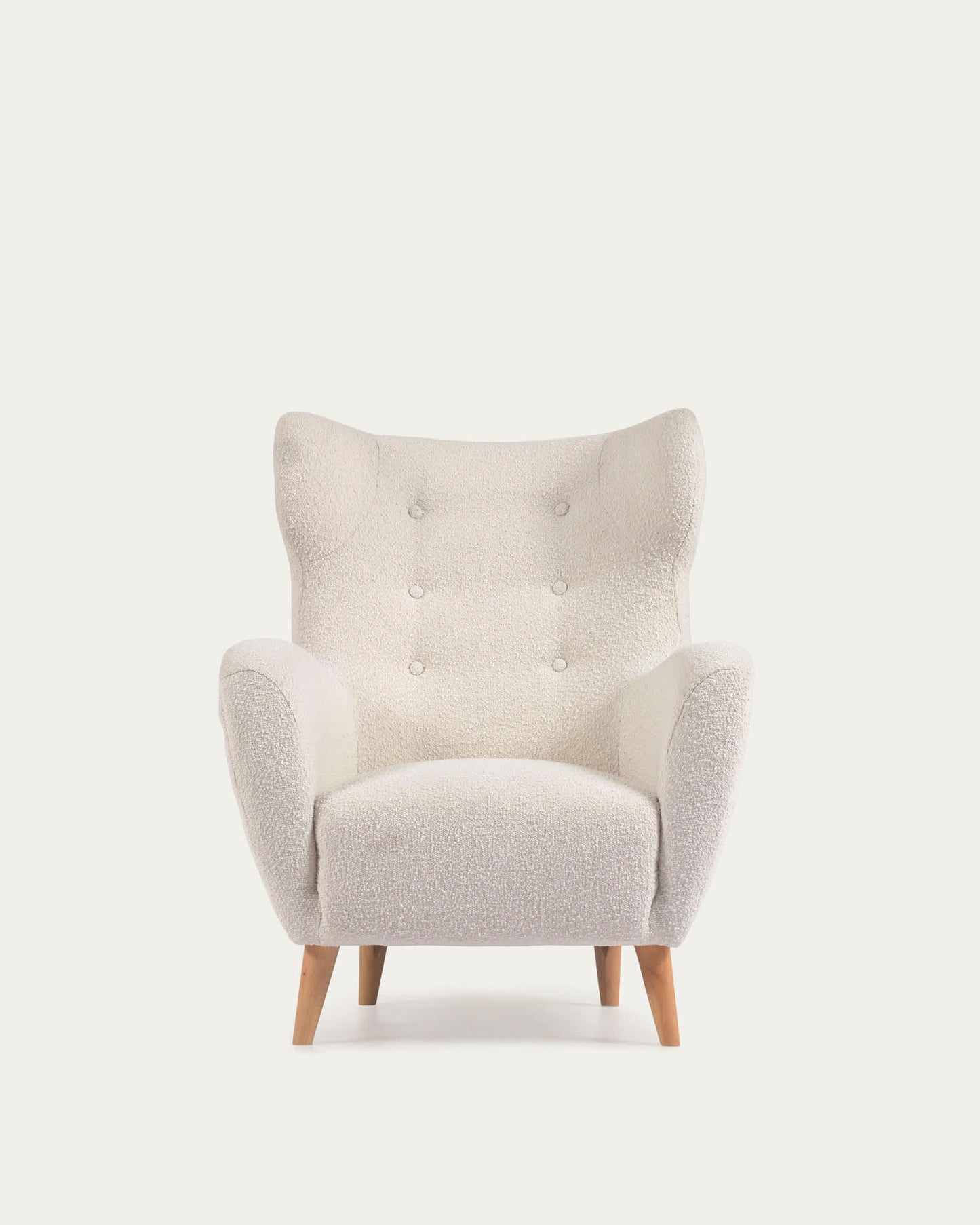 Poltrona Patio in tessuto bouclé bianco e gambe in legno massello di faggio naturale