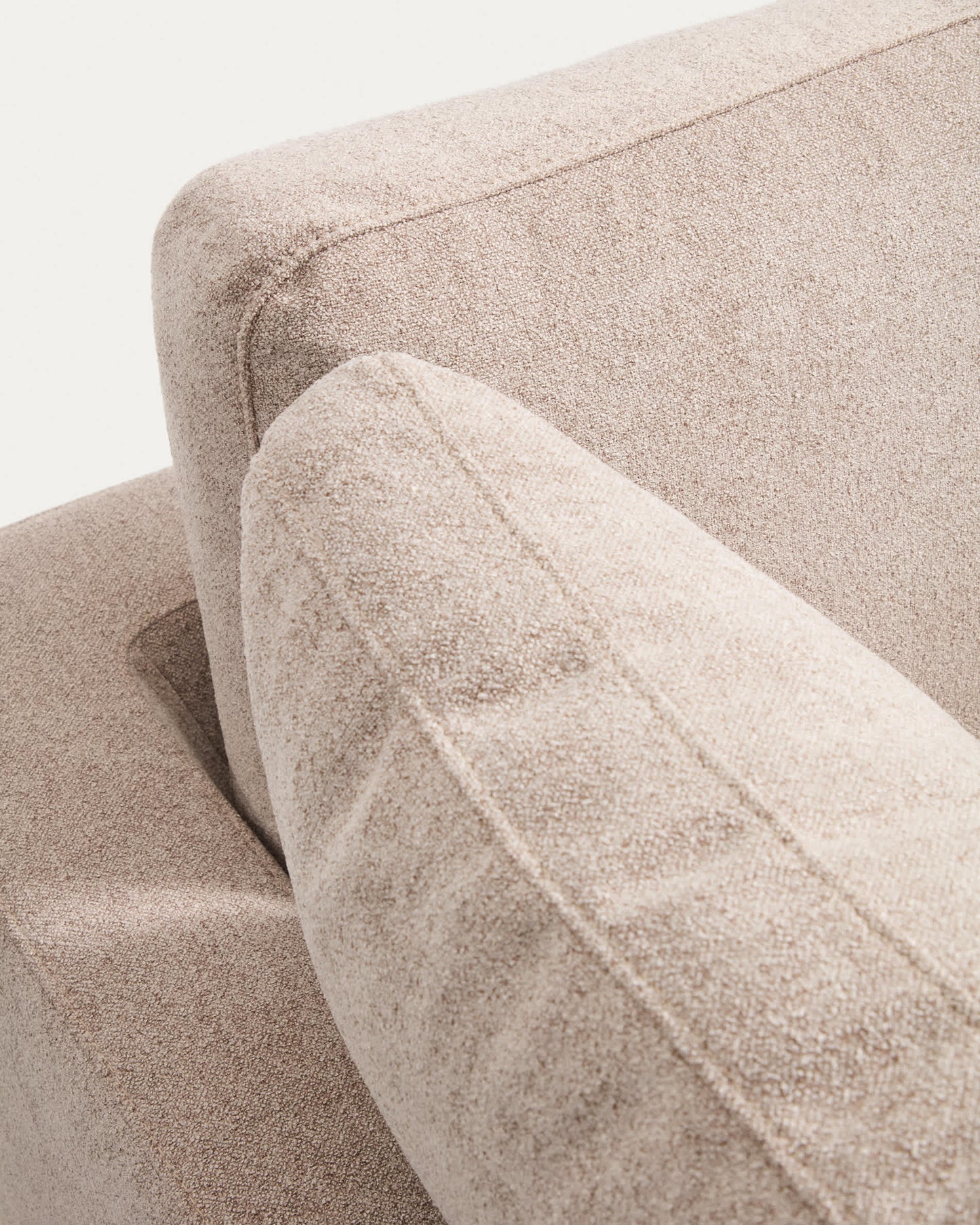 Divano Gala 4 posti in micro bouclé con chaise longue sinistra beige FSC Mix Credit 300 cm