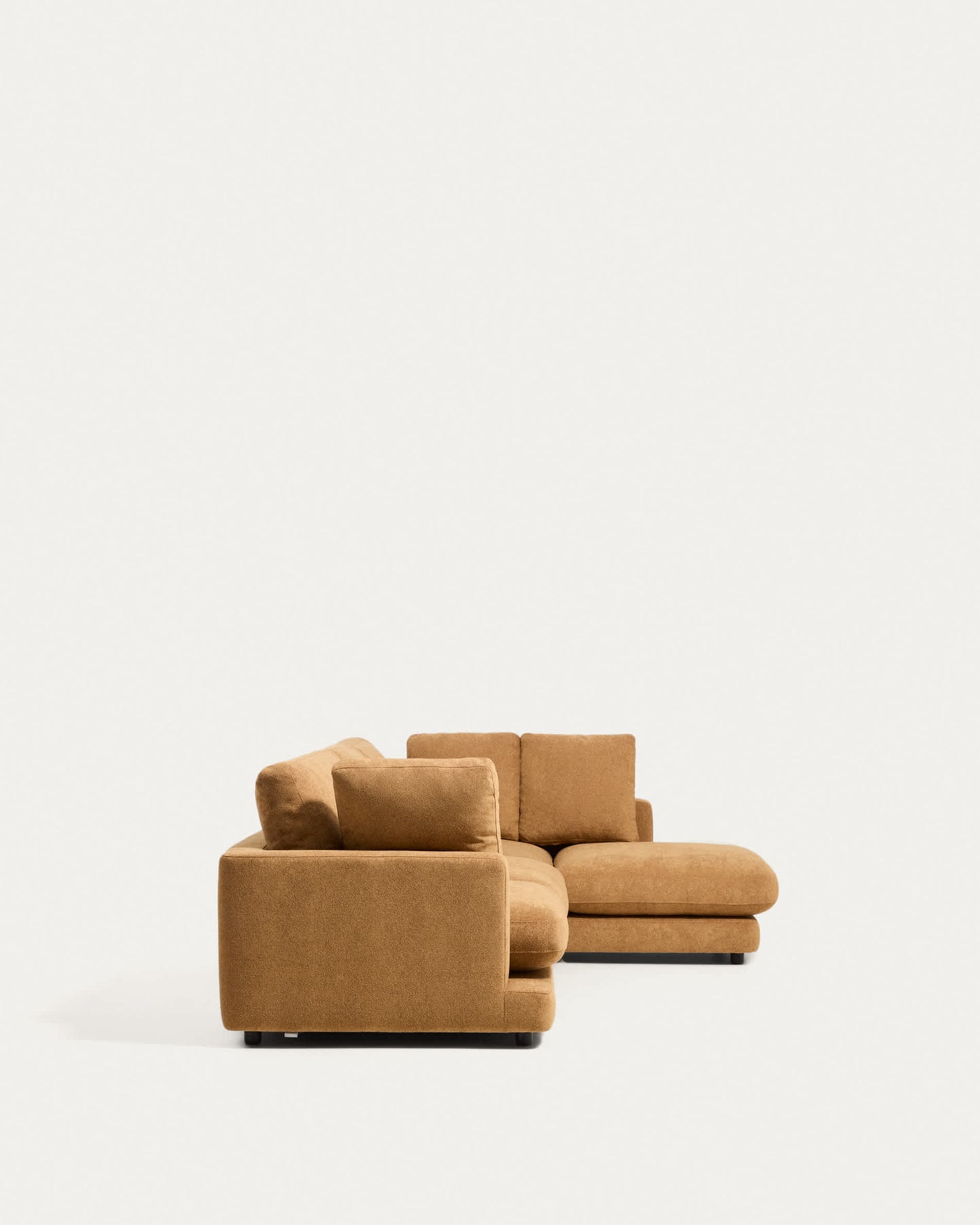 Divano Gala 4 posti in micro bouclé con chaise longue destra, color senape FSC Mix Credit 300 cm