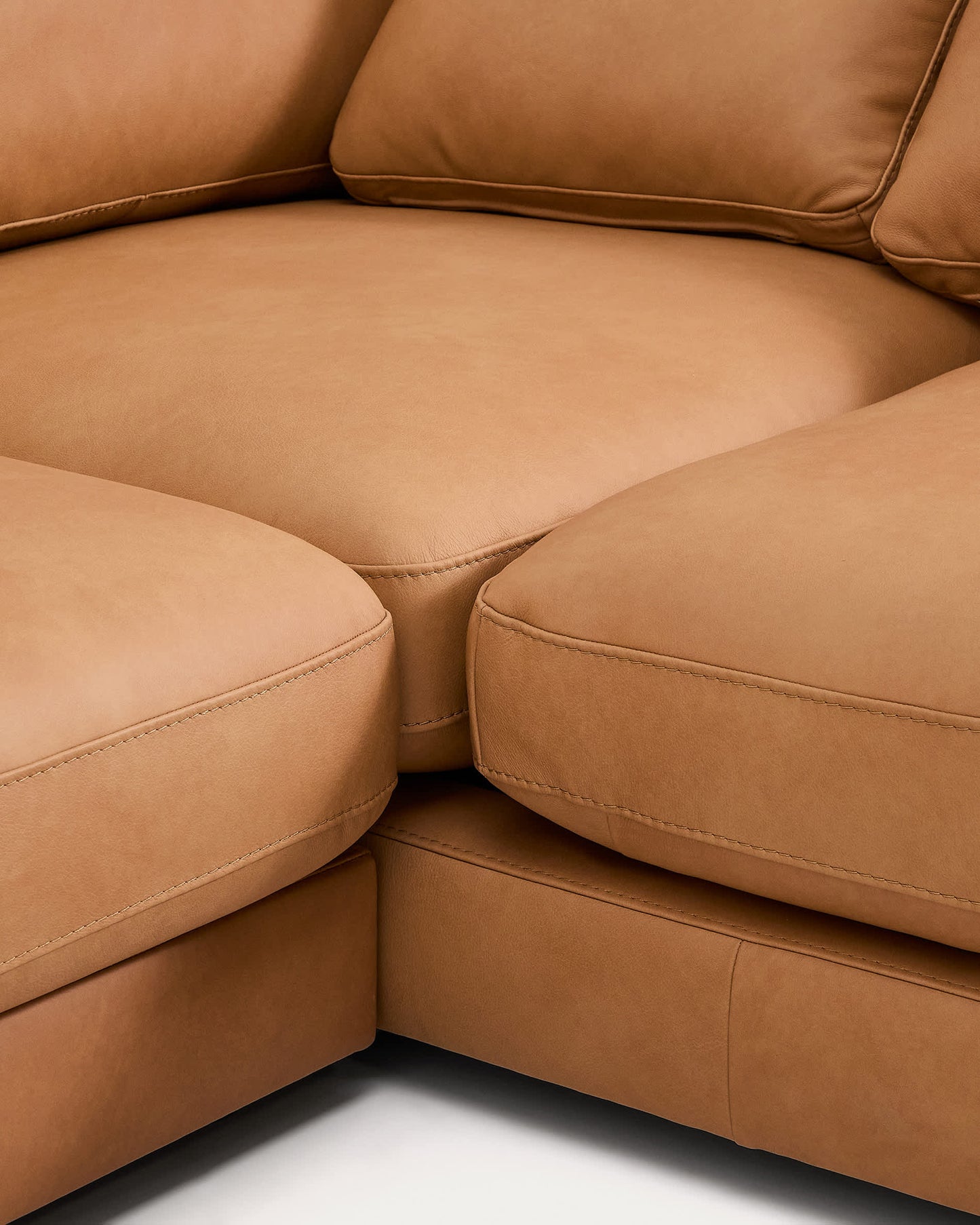 Divano Gala 4 posti in pelle con chaise longue destra marrone 300 cm