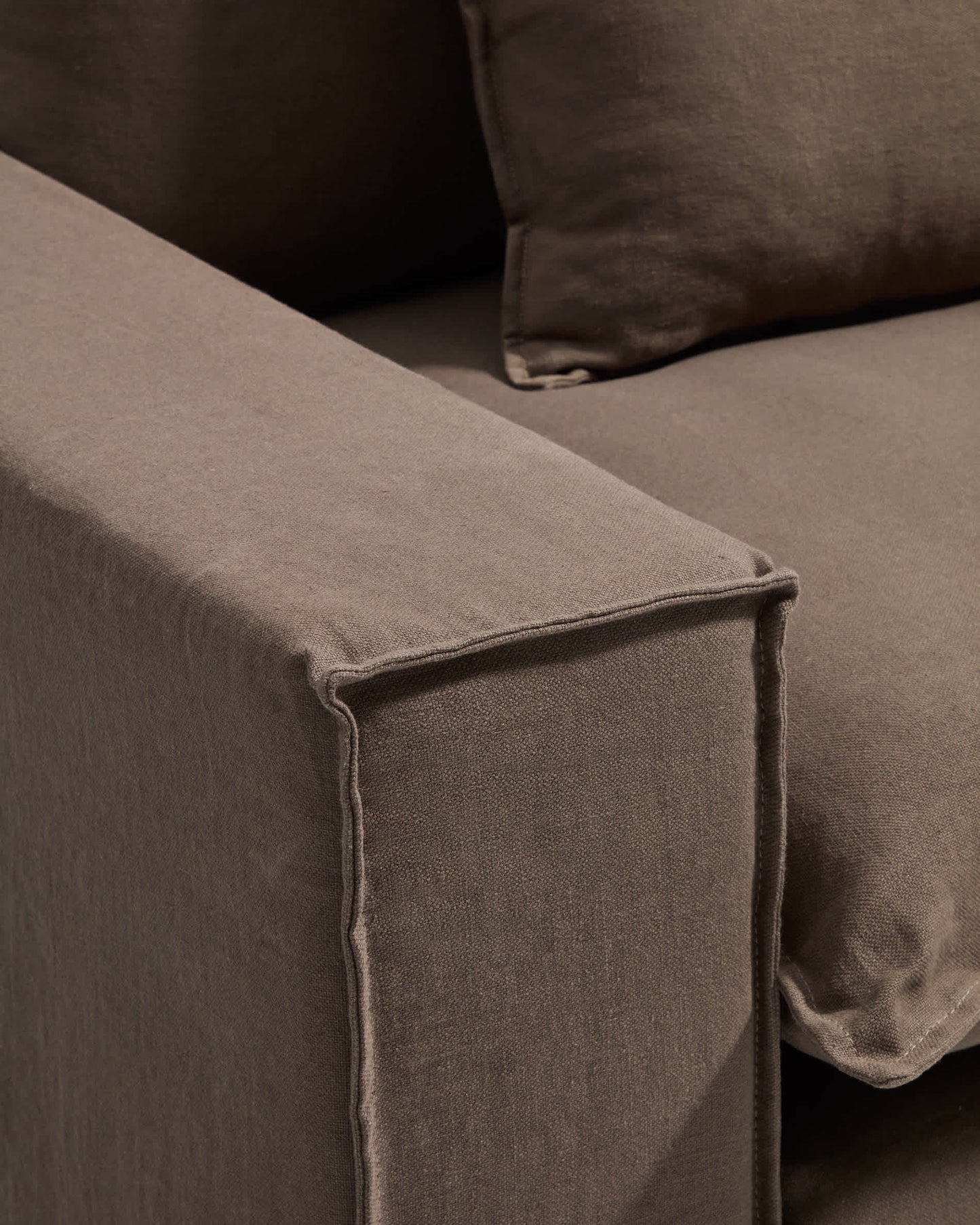 Poltrona sfoderabile Anarela in 100% lino tortora 130 cm FSC Mix Credit