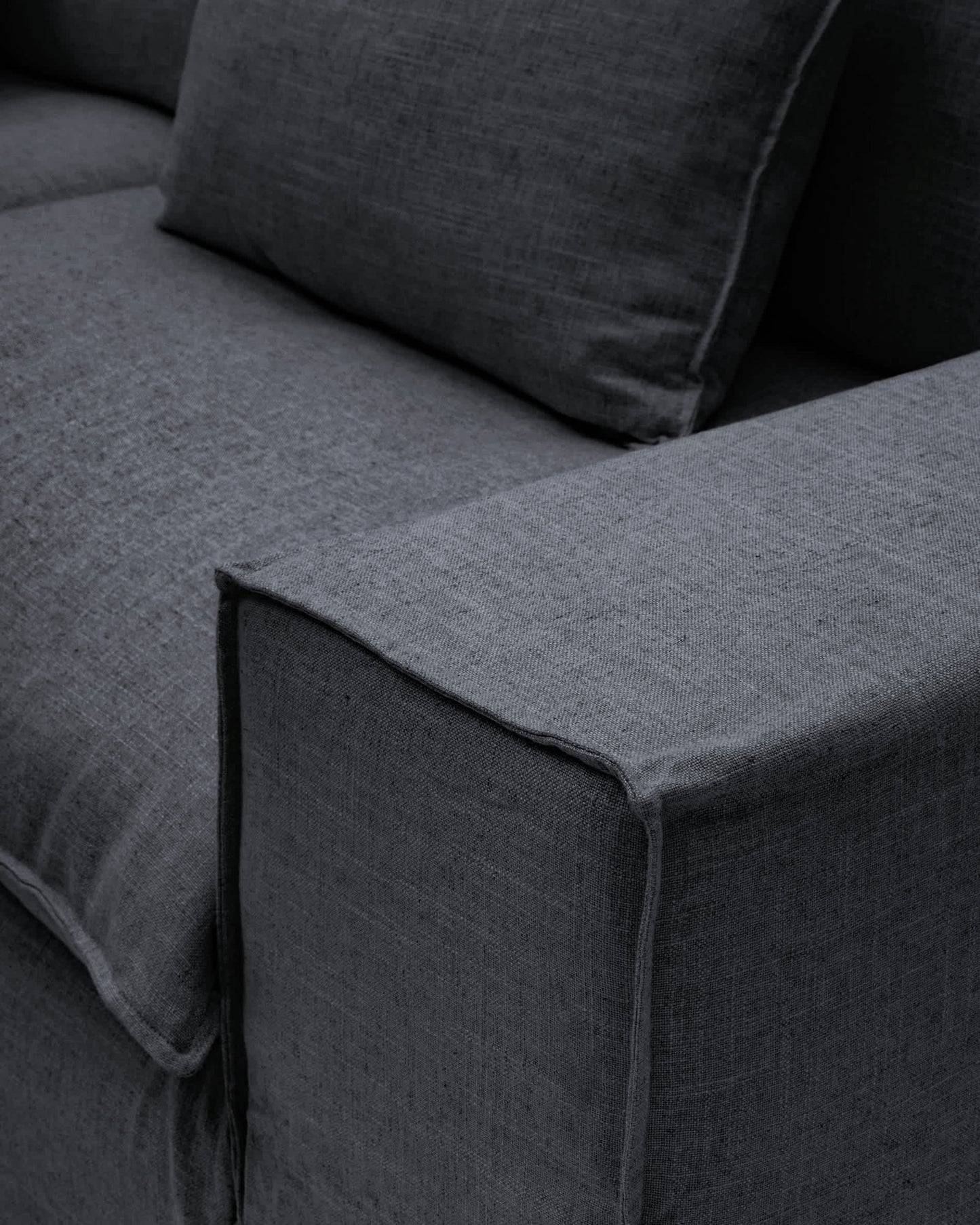 Divano sfoderabile Anarela 2 posti in lino e viscosa grigio scuro 220 cm FSC Mix Credit