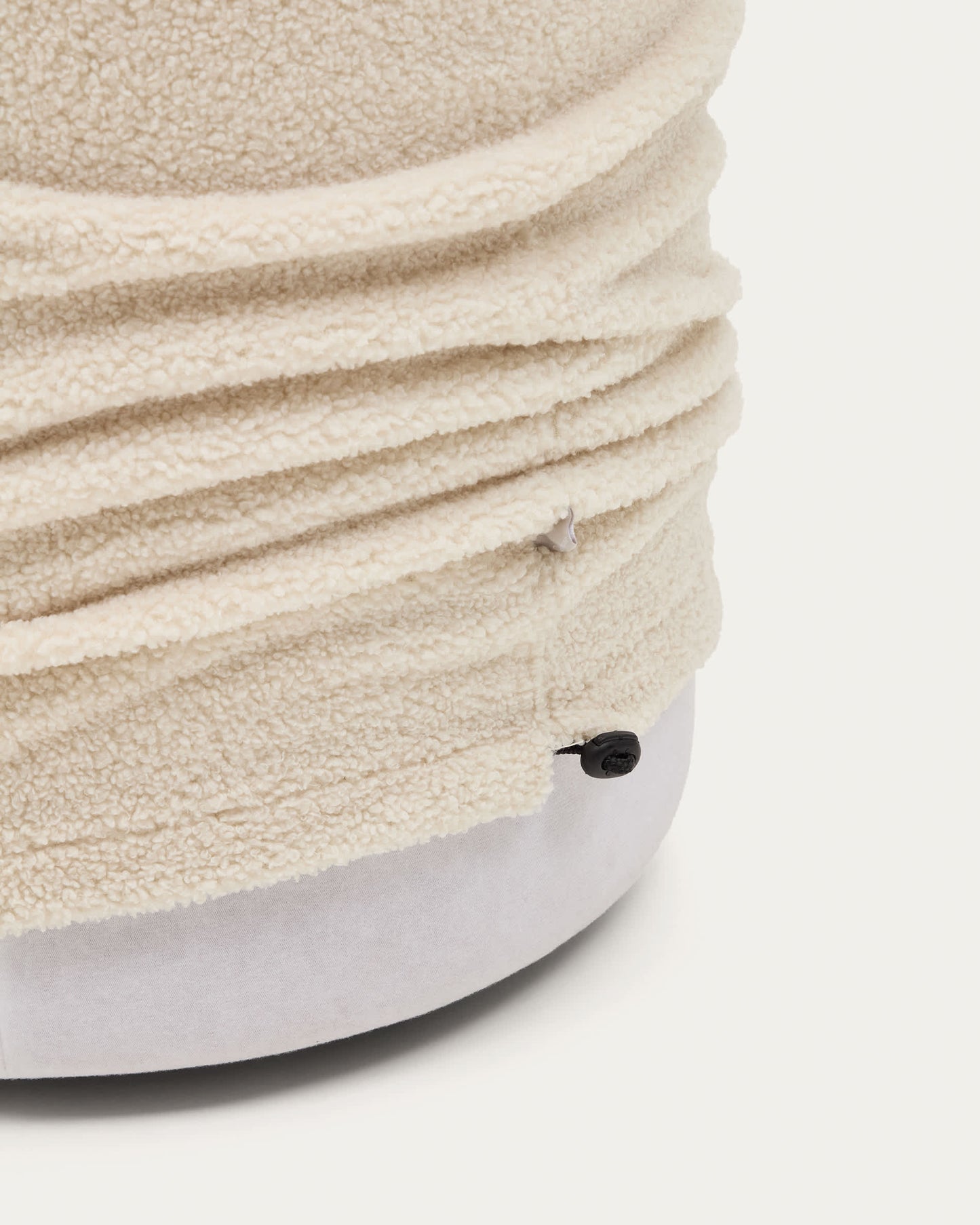Pouf sfoderabile Kaeli in tessuto bouclé écru Ø 43 cm