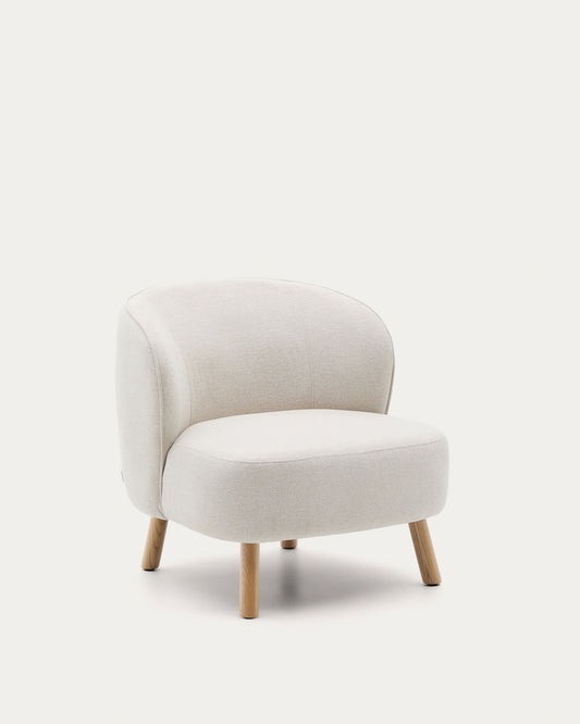 Poltrona Ulit in ciniglia beige e piedi in legno massello di faggio finitura naturale