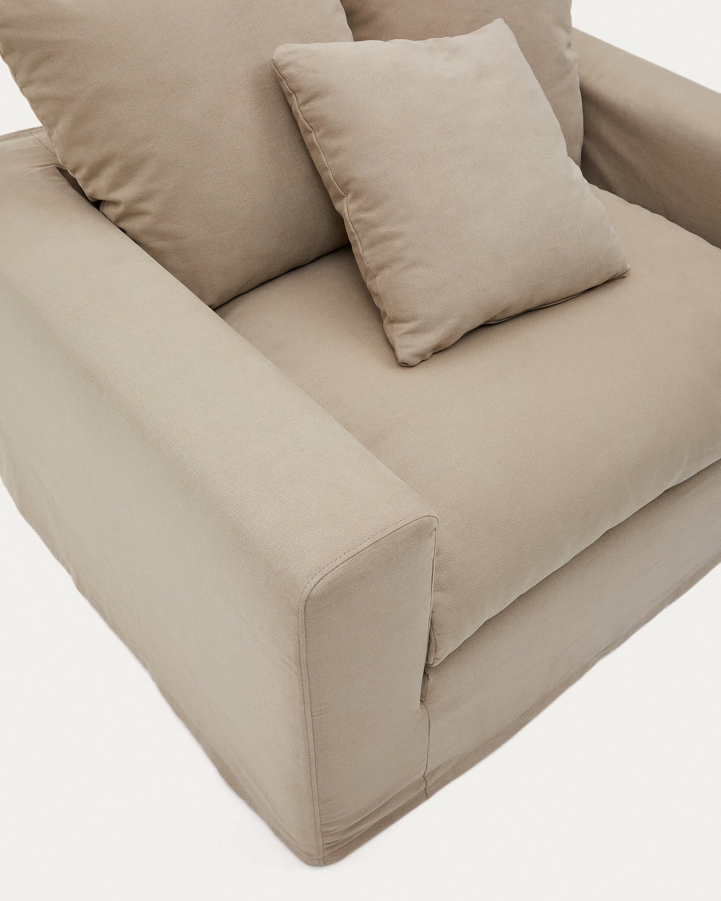 Poltrona sfoderabile Nora con cuscino in lino e cotone taupe 140 cm