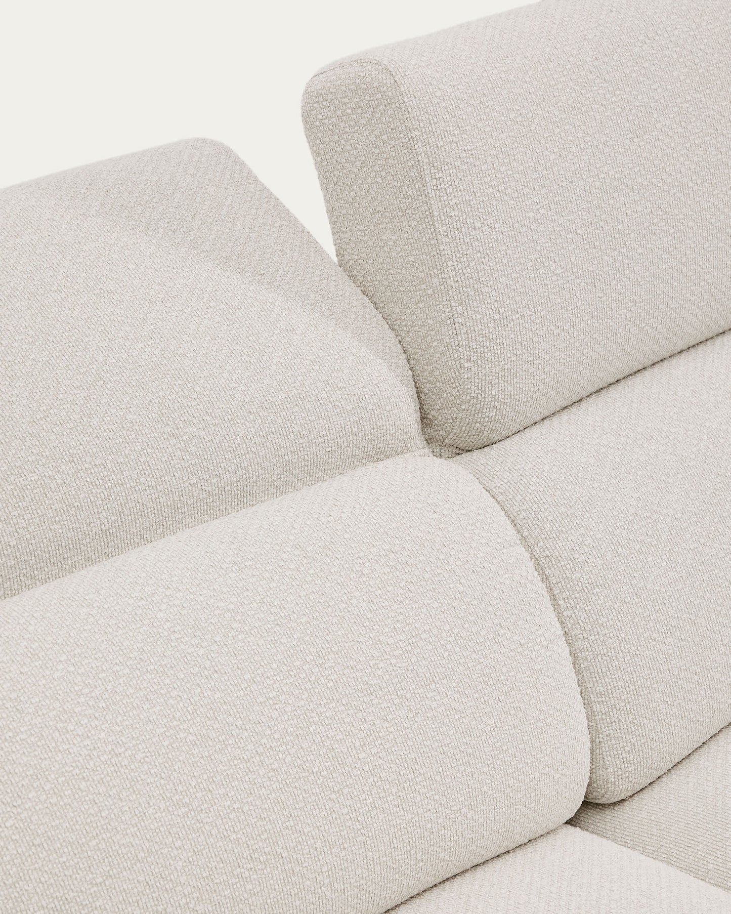 Divano Aurum a 3 posti con poggiatesta reclinabile e base in metallo beige opaco 234 cm
