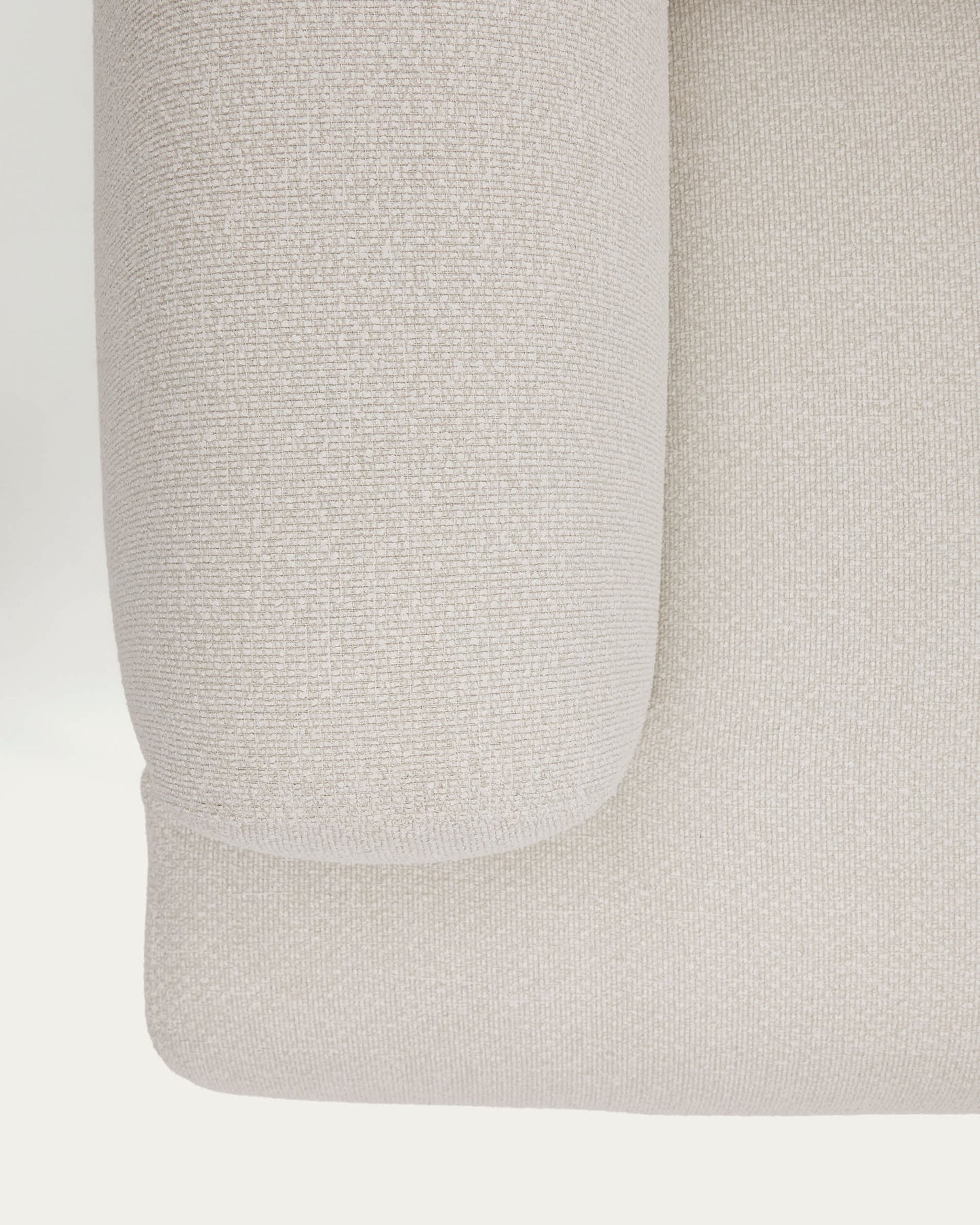 Divano Aurum a 3 posti con poggiatesta reclinabile e base in metallo beige opaco 234 cm