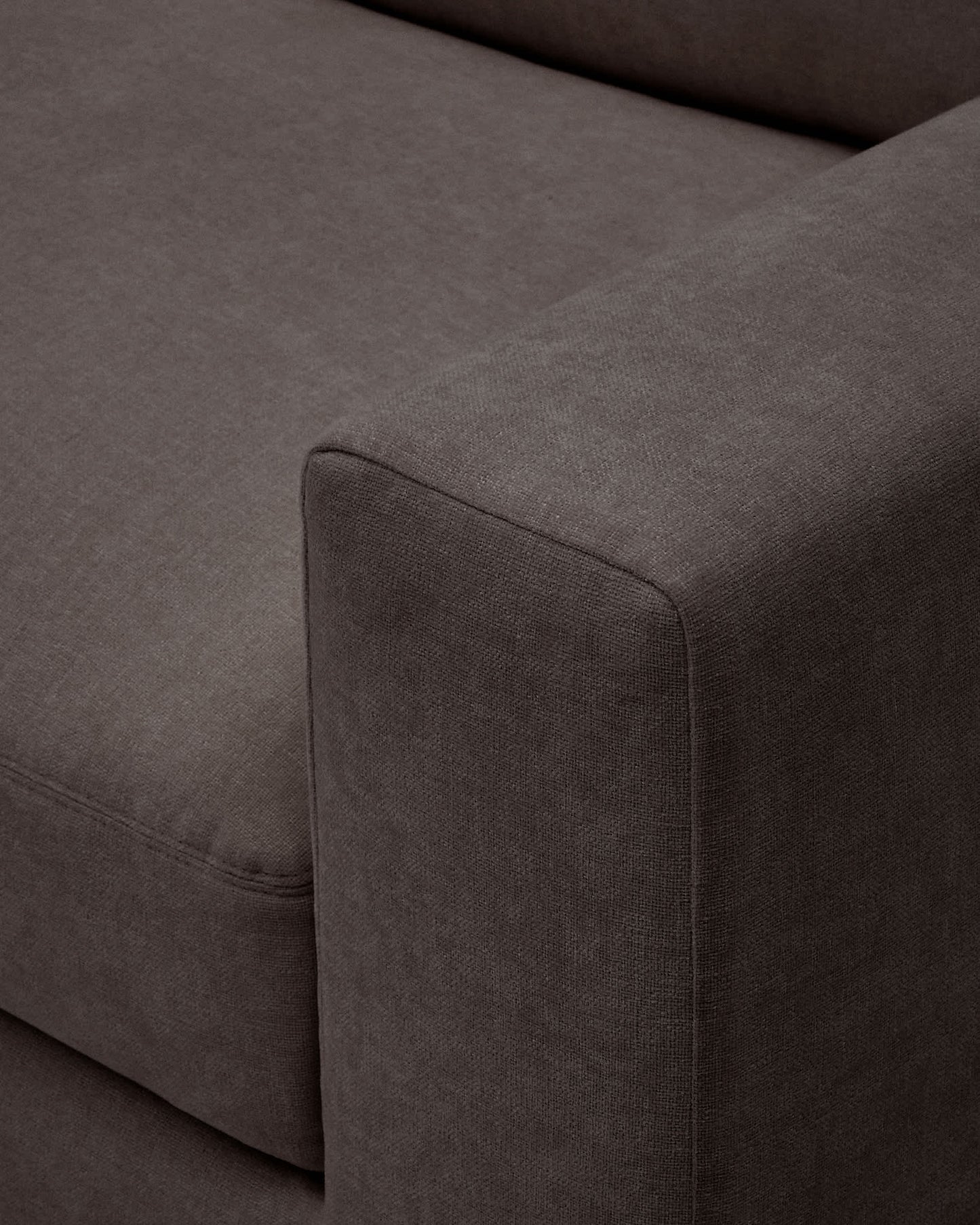 Divano angolare modulare Alea 5 posti sfoderabile in ciniglia marrone scuro 310 x 310 cm