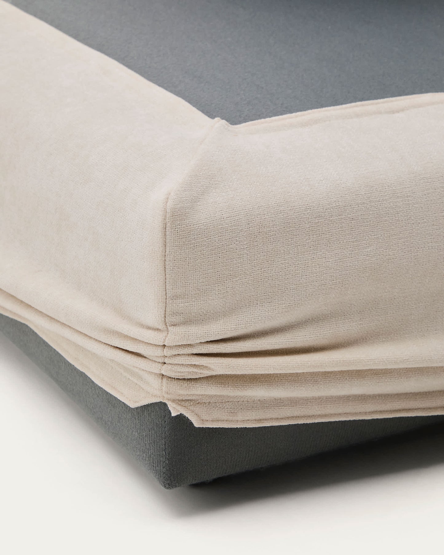 Poggiapiedi sfoderabile Alea in ciniglia beige 90 x 90 cm