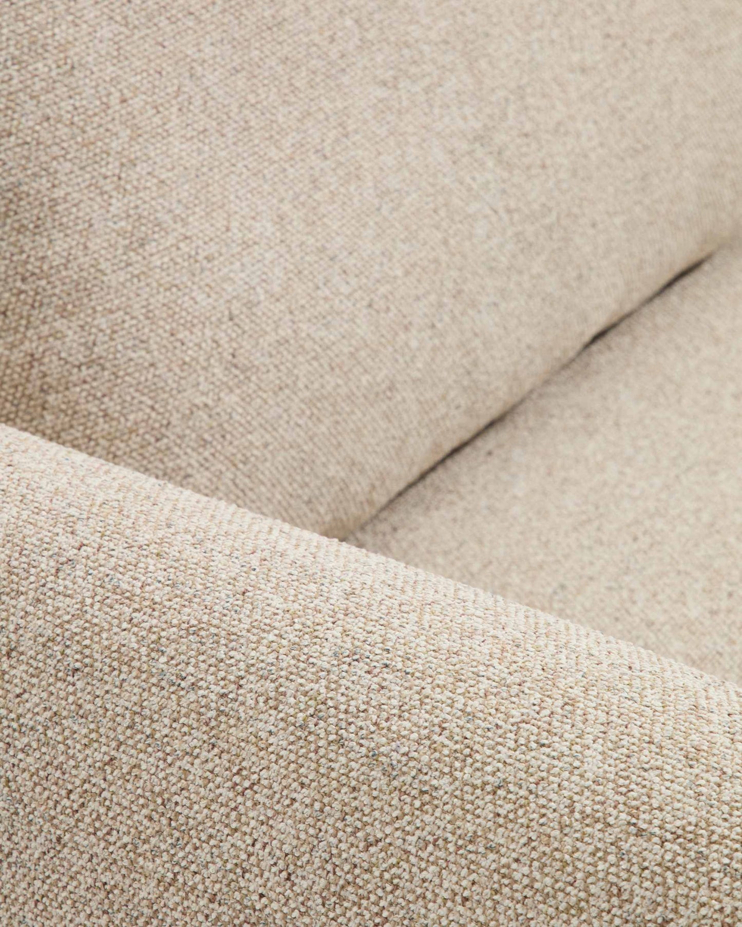 Divano Vera 3 posti beige con gambe in legno massiccio di frassino con finitura in noce 230 cm FSC Mix Credit