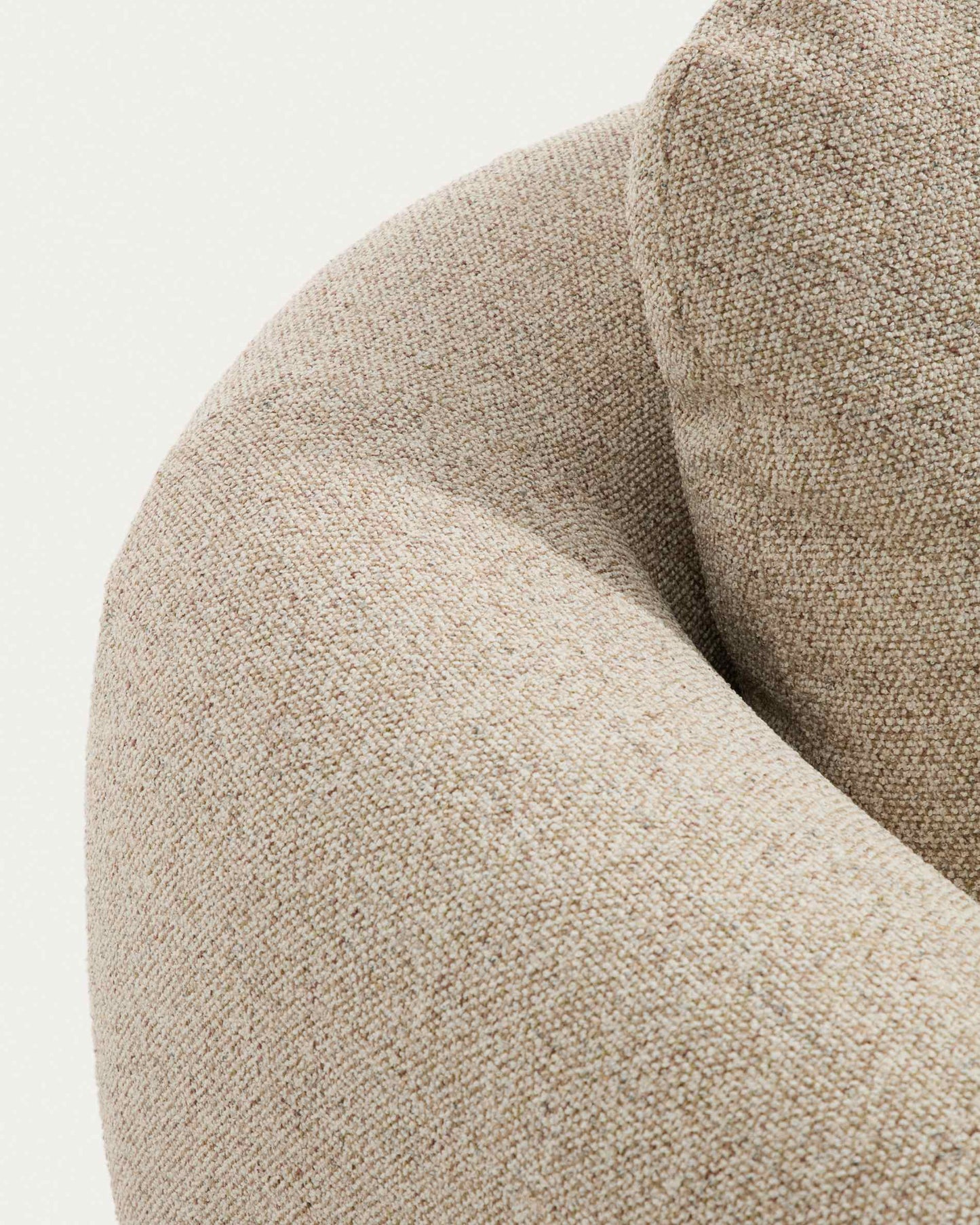 Divano Vera 4 posti con chaise longue destra beige con gambe in legno massiccio di frassino con finitura in noce 322 cm FSC Mix Credit