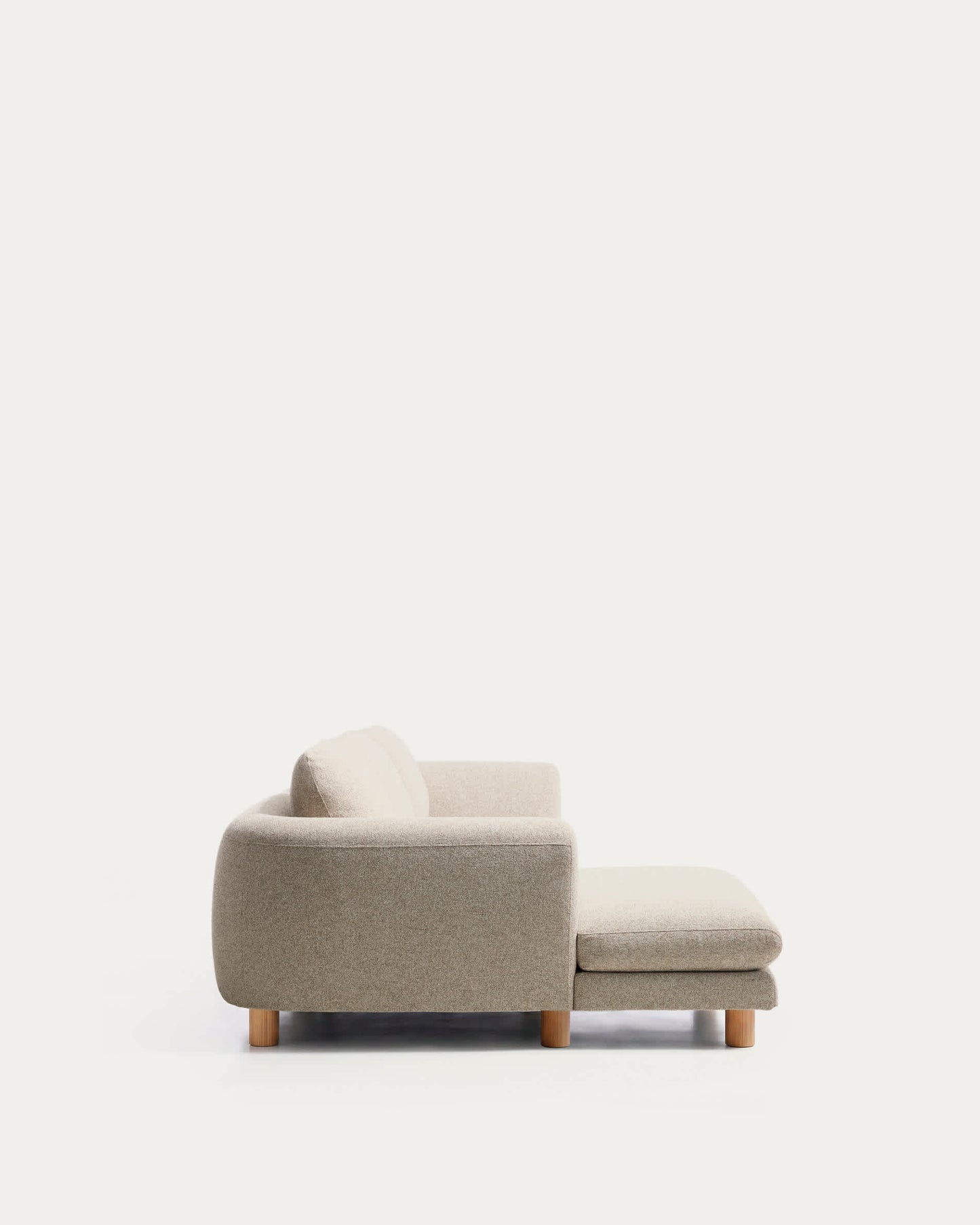 Divano Vera 4 posti con chaise longue sinistra beige con gambe in legno massiccio di frassino con finitura naturale 322 cm  FSC Mix Credit