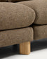 Divano ad angolo Vera 5 posti marrone chiaro con gambe in legno massiccio di frassino con finitura naturale 330 x 330 cm FSC Mix Credit