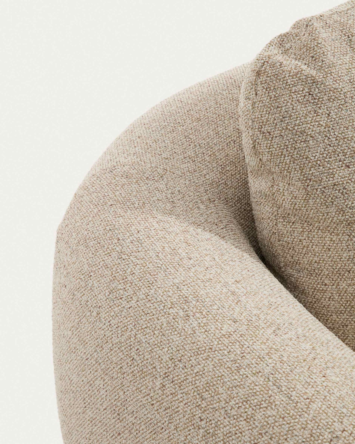 Divano Vera 4 posti beige con gambe in legno massiccio di frassino con finitura naturale 320 cm FSC Mix Credit
