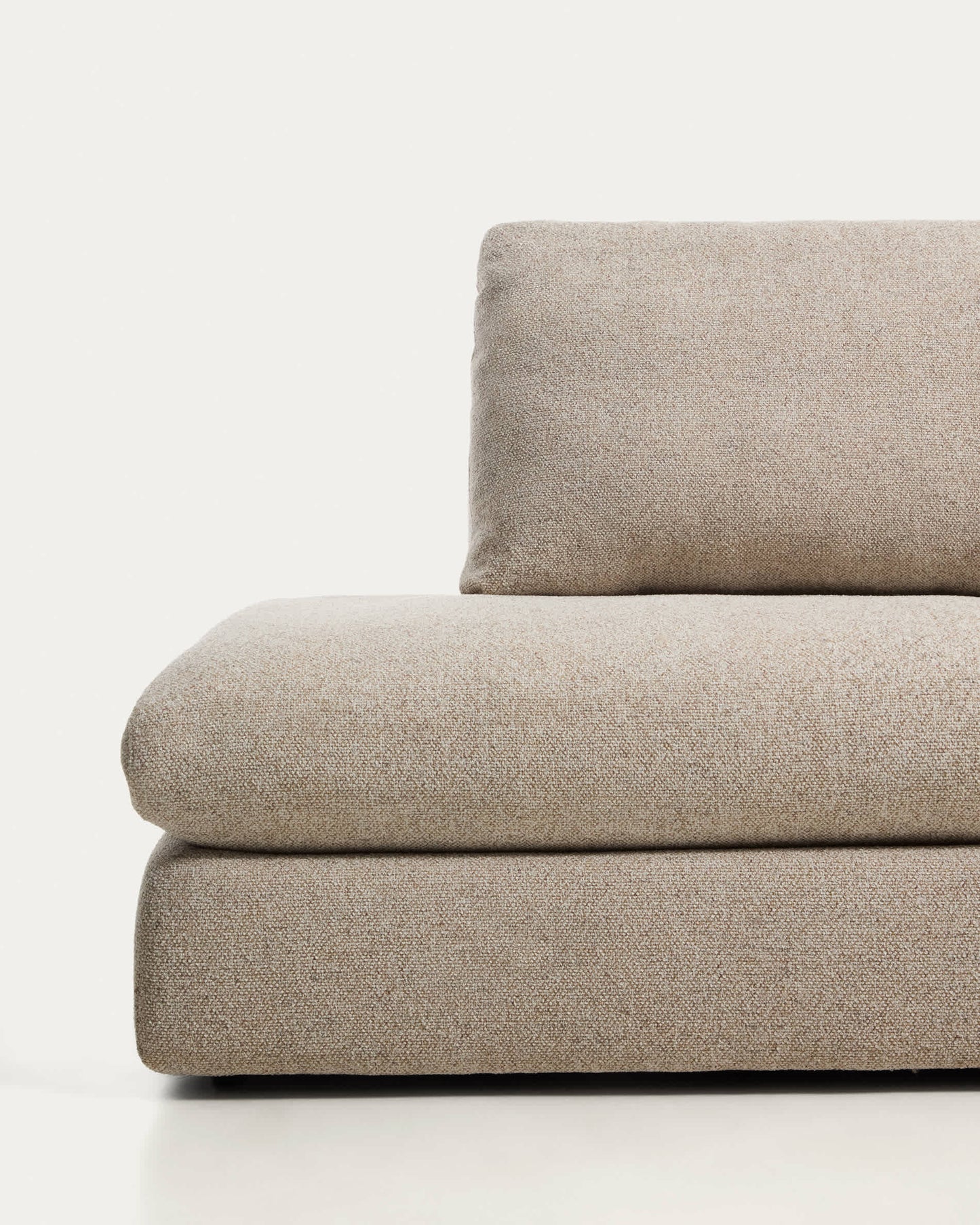 Divano ad angolo Vera 5 posti con elemento terminale sinistro beige 245 X 330 cm FSC Mix Credit