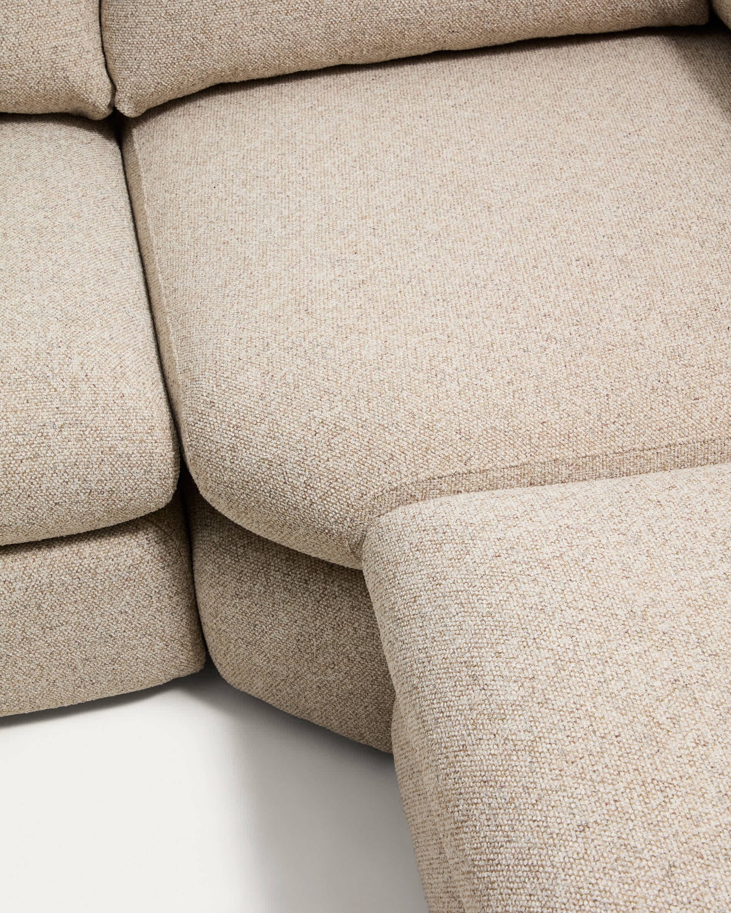 Divano ad angolo Vera 5 posti con elemento terminale sinistro beige 245 X 330 cm FSC Mix Credit