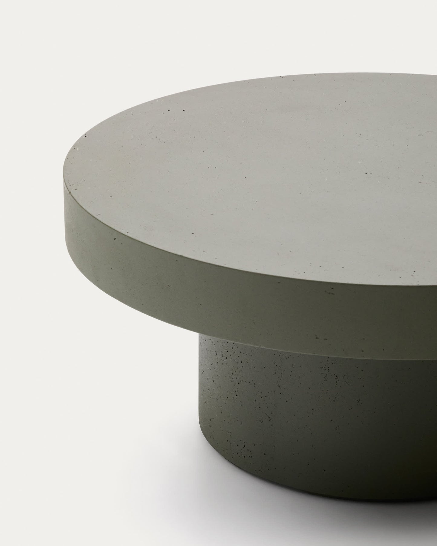 Tavolino Aiguablava da salotto in cemento verde Ø 66 cm