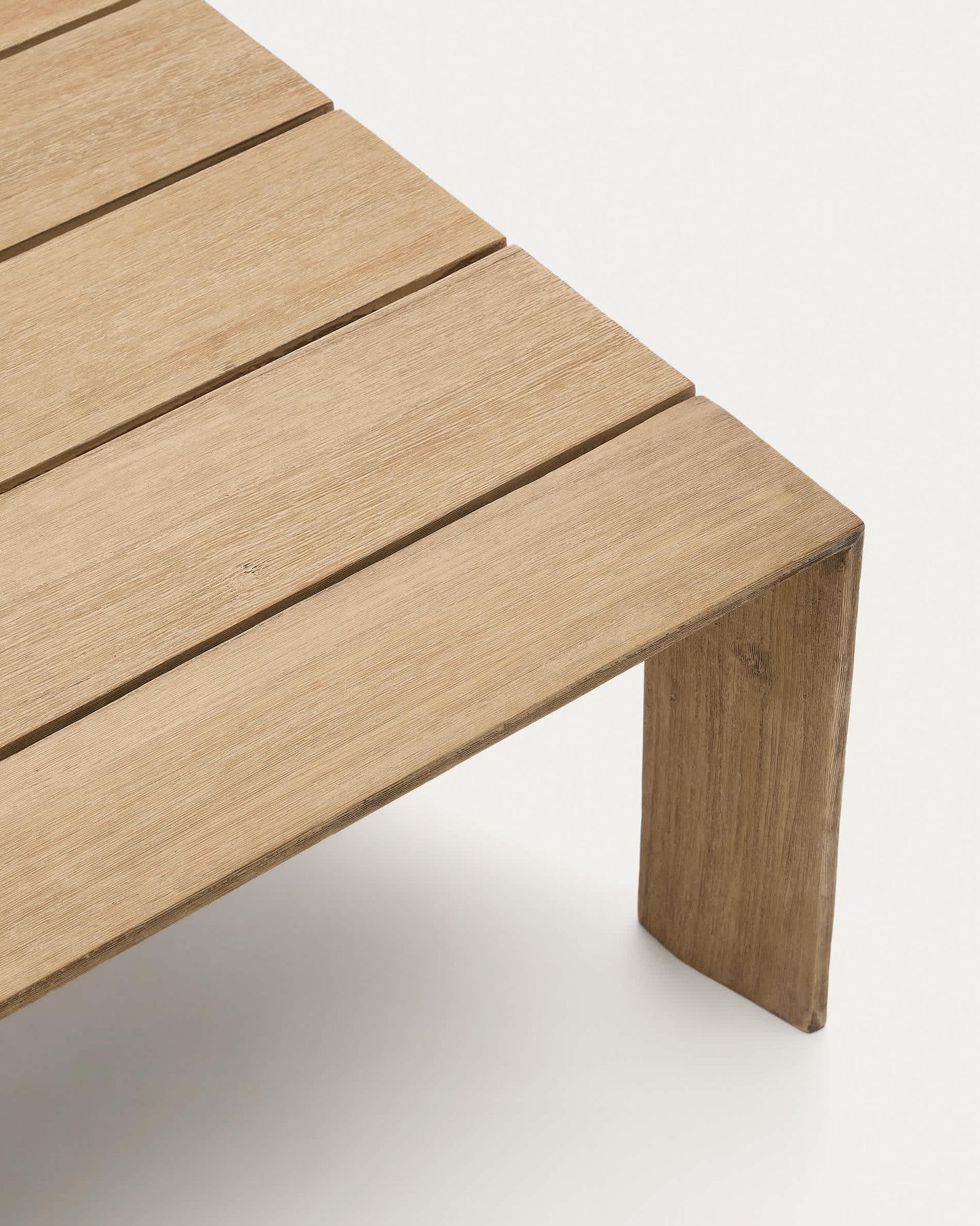 Tavolino da salotto Ambra in legno massiccio di acacia con finitura chiara 82,5 x 82,5 cm