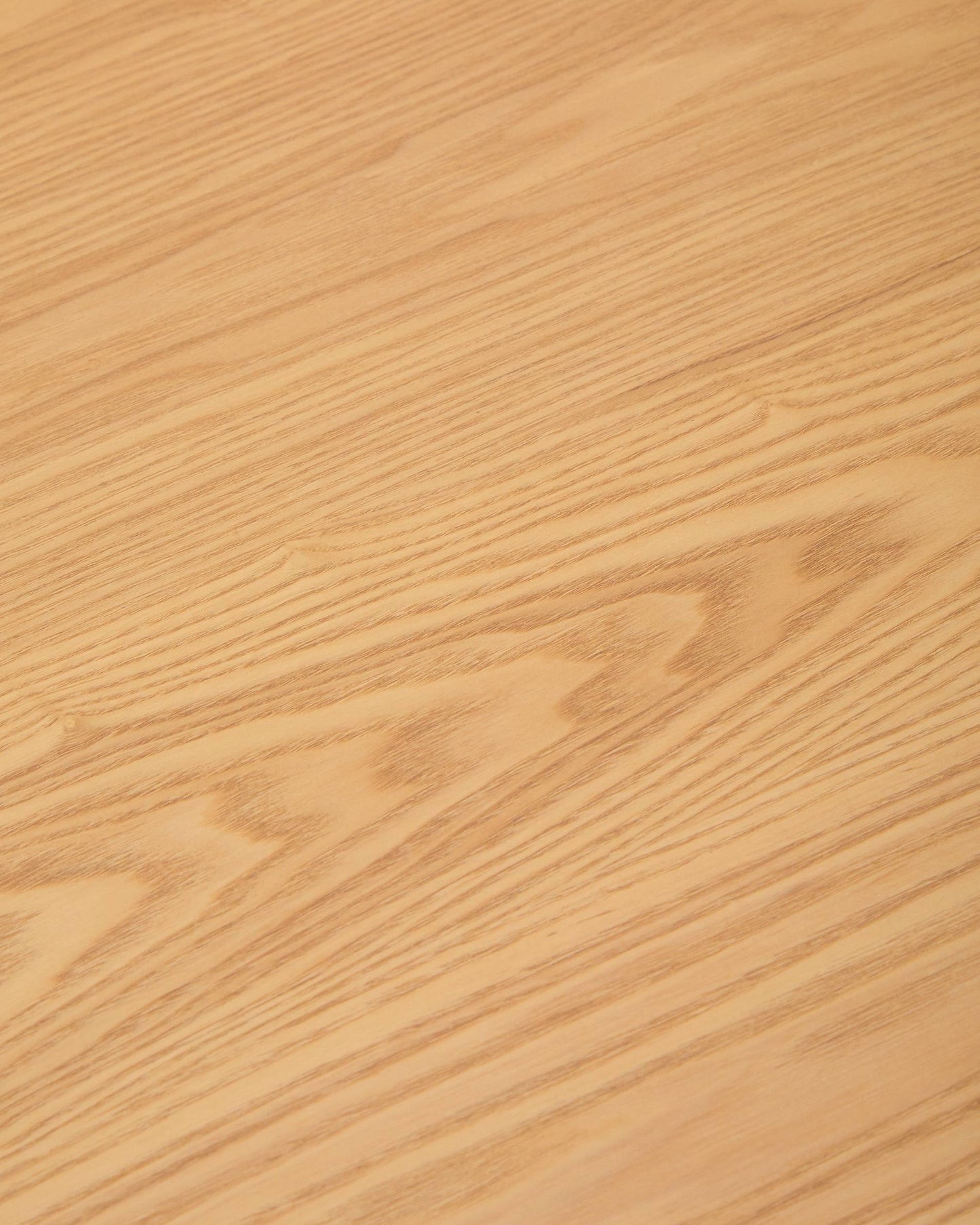 Tavolo Indara in impiallacciato di frassino e legno massello di hevea con finitura naturale 160 x 90 cm