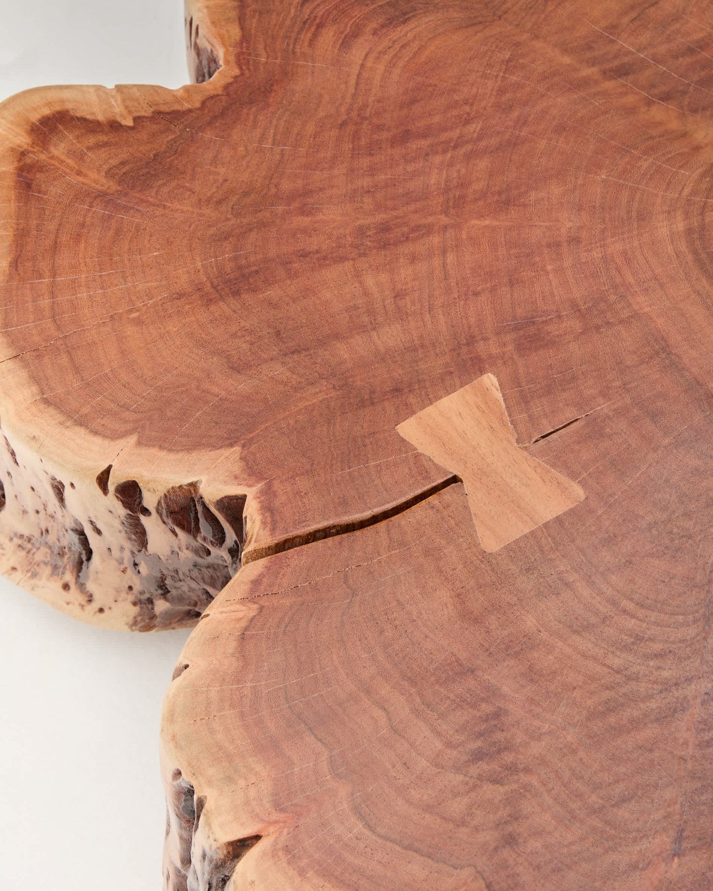 Tavolino da salotto Tavine in legno massiccio di acacia sbiancato con rotelle Ø 85 cm