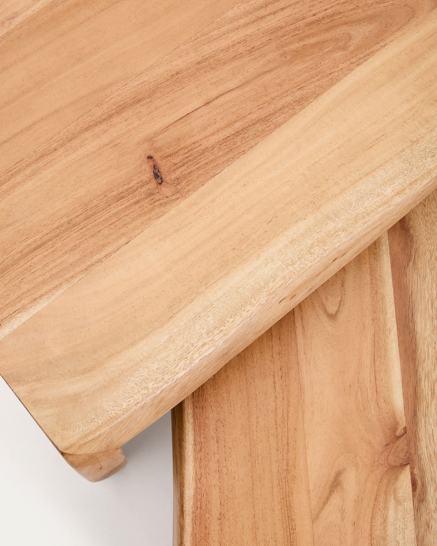Set di 2 tavolini da appoggio a nido Lomiri in legno massiccio di acacia con finitura sbiancata 50x42 cm / 34x42 cm