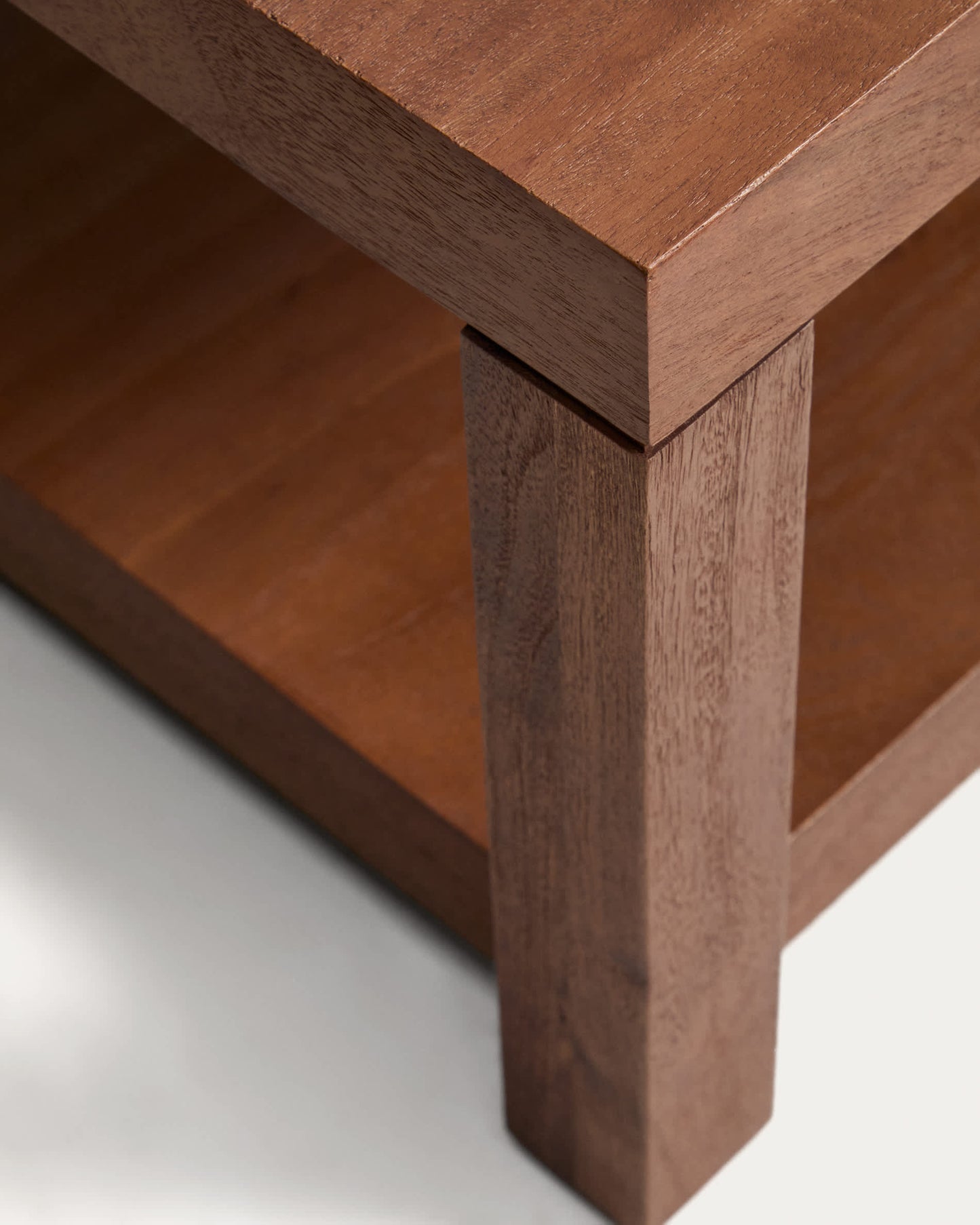 Tavolino da salotto Norani in legno massiccio e impiallacciatura di acacia 150 x 70 cm
