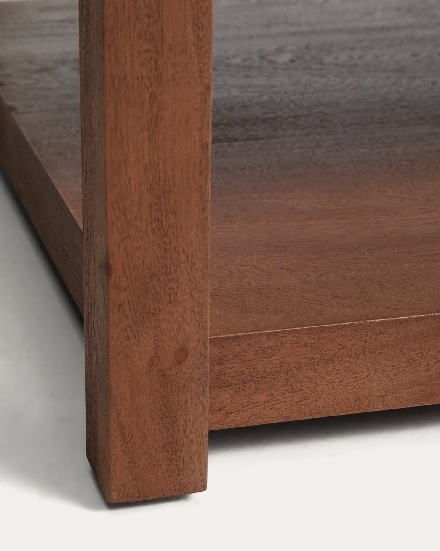 Tavolino da salotto Norani in legno massiccio e impiallacciatura di acacia 150 x 70 cm
