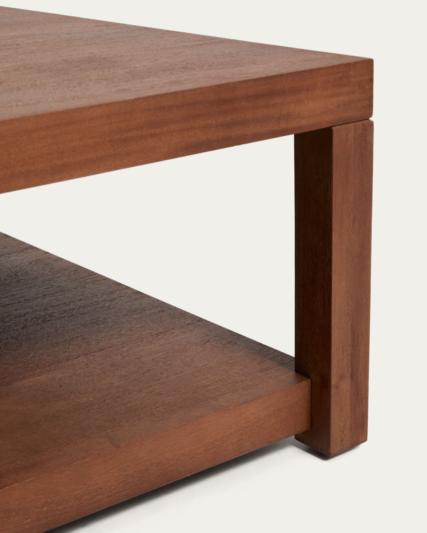 Tavolino da appoggio Norani in legno massiccio e impiallacciatura di acacia 90 x 90 cm