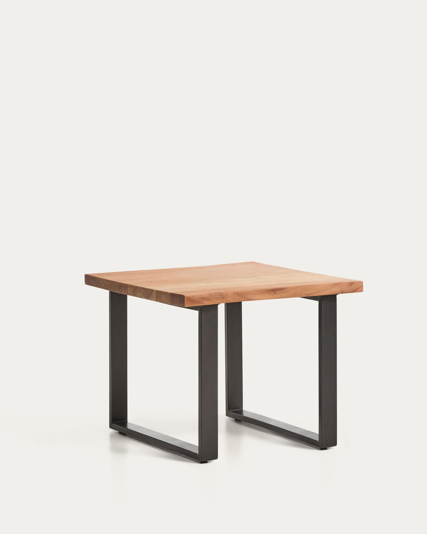 Tavolino da appoggio Uxue in legno massiccio di acacia e gambe in acciaio nero 65 x 65 cm