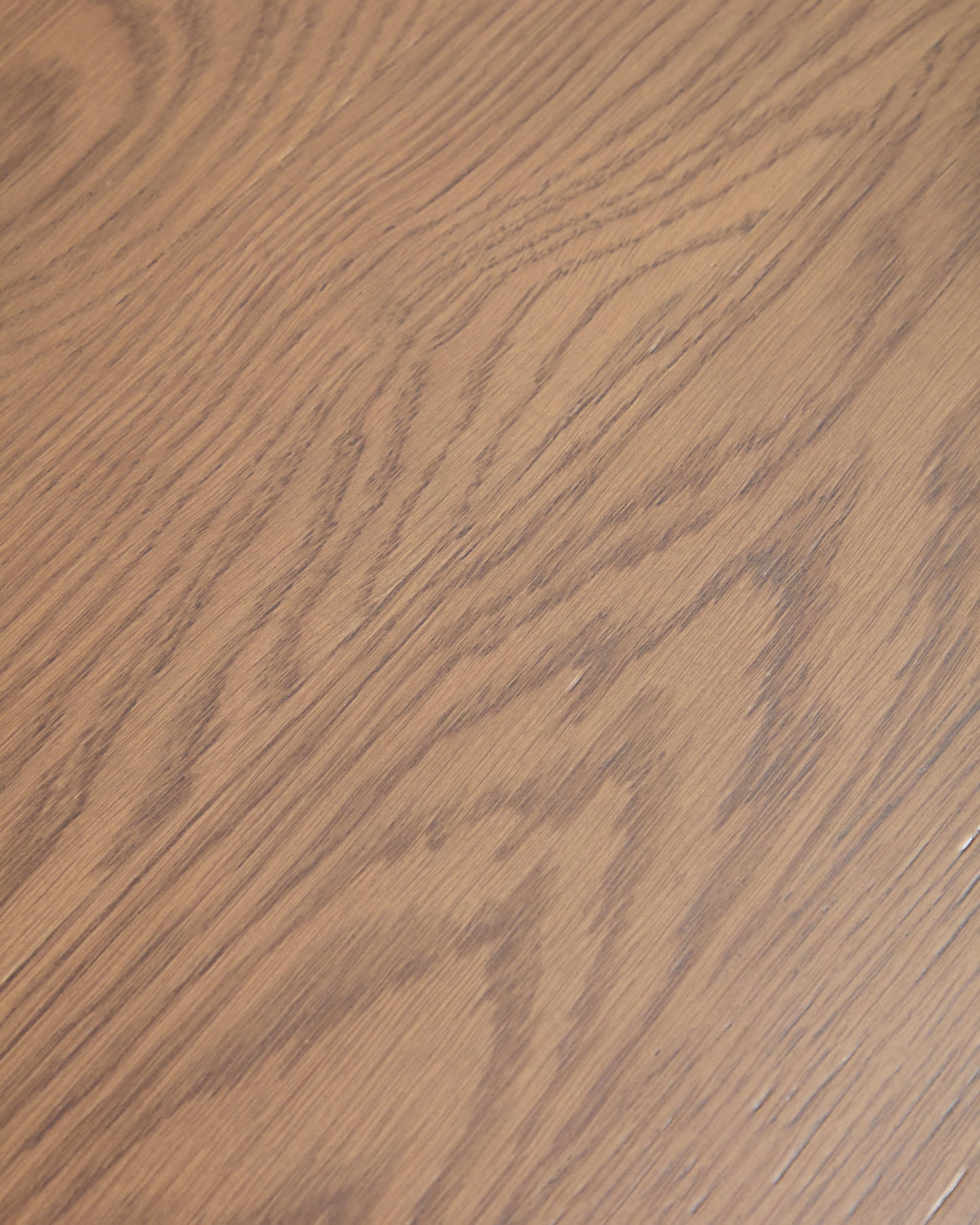 Tavolo allungabile Jondal in legno massello e impiallacciatura di rovere con finitura noce FSC 100% 240 (320) x 100 cm