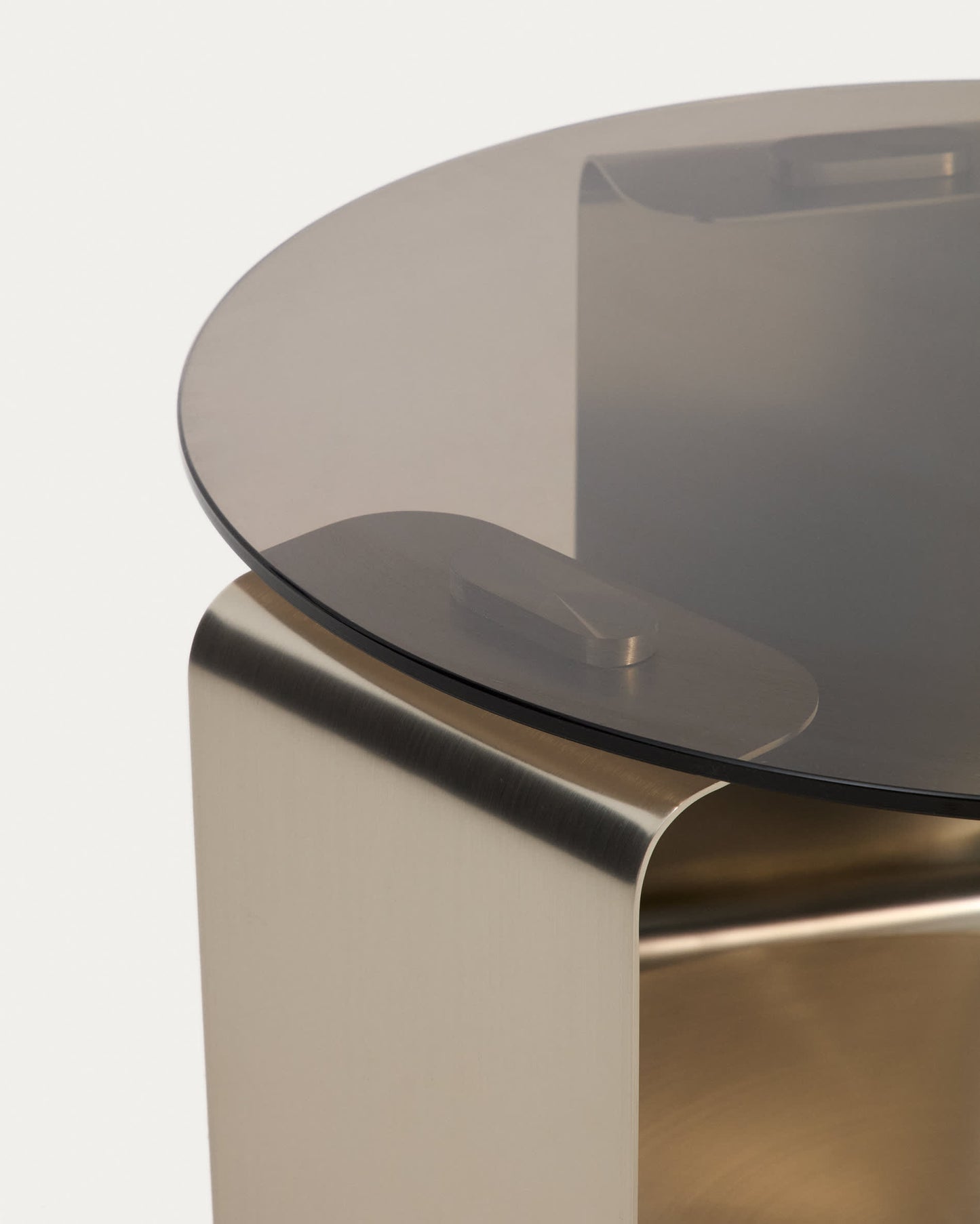 Tavolino da salotto Dolven in vetro marrone e acciaio spazzolato Ø60 cm