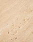 Tavolino da salotto Pirita in travertino beige e gambe in rovere massiccio con finitura naturale 147 x 65 cm FSC 100%